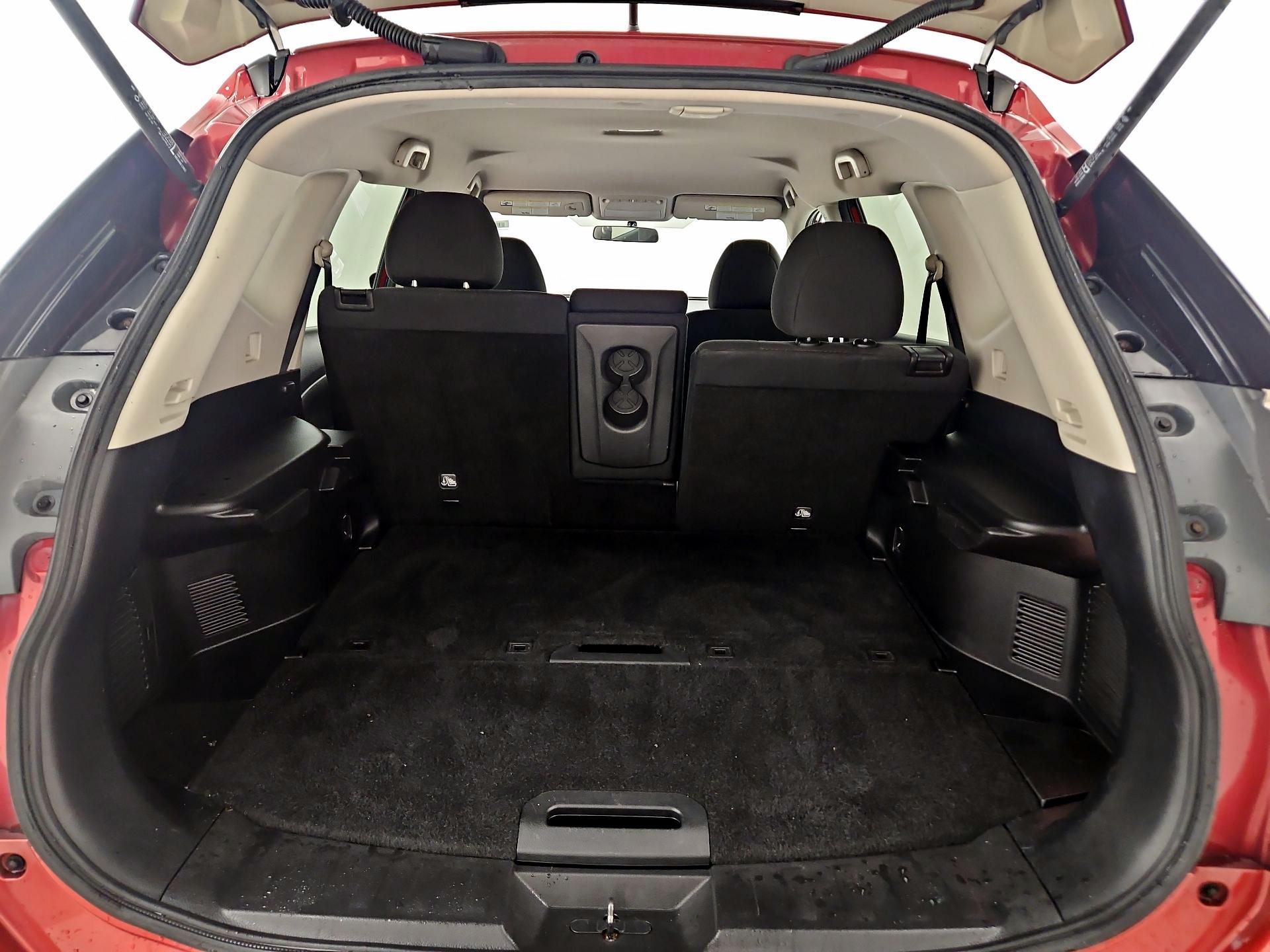 Thumbnail: 2016 Nissan Rogue - 20