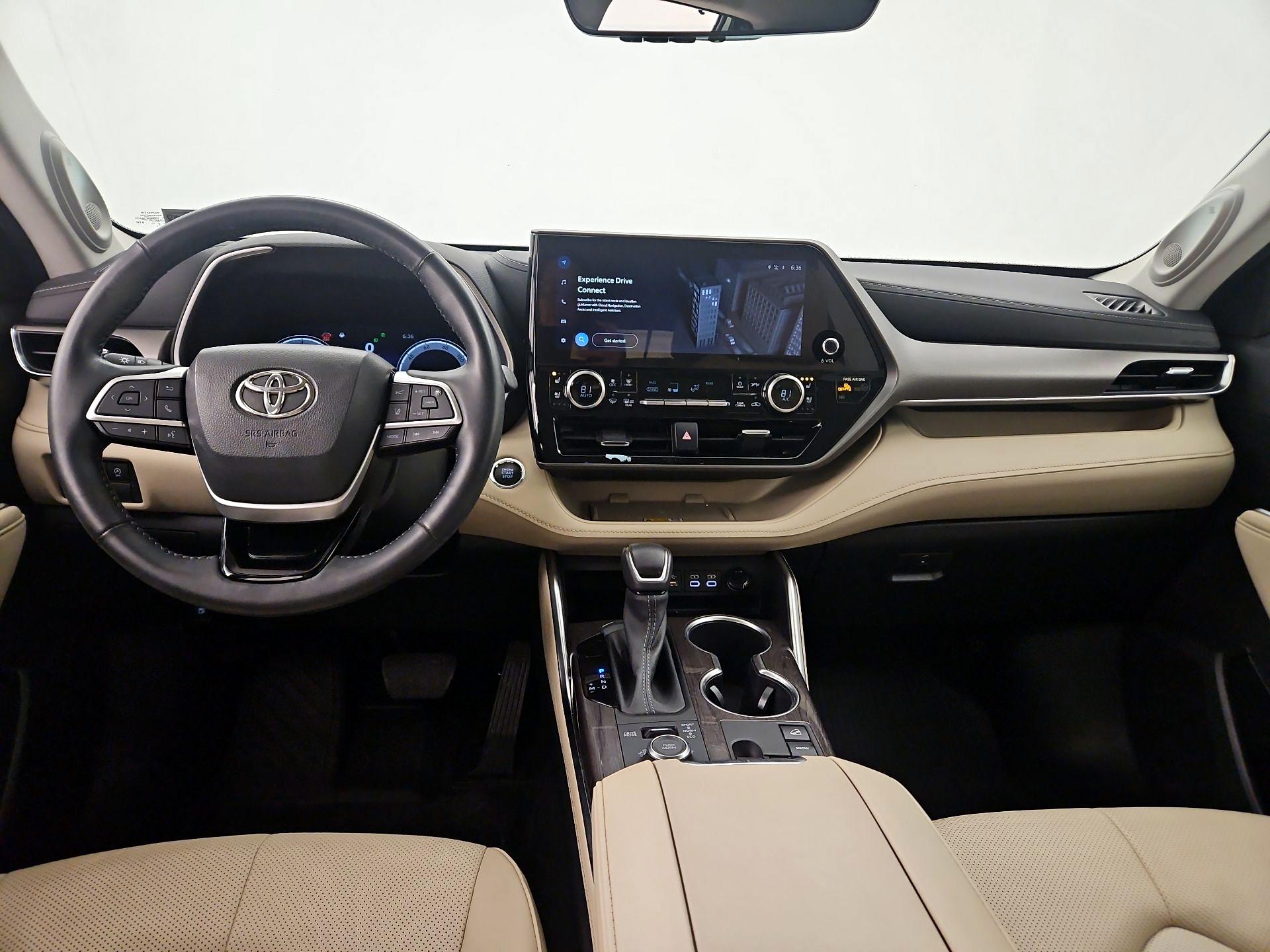 Thumbnail: 2023 Toyota Highlander - 9