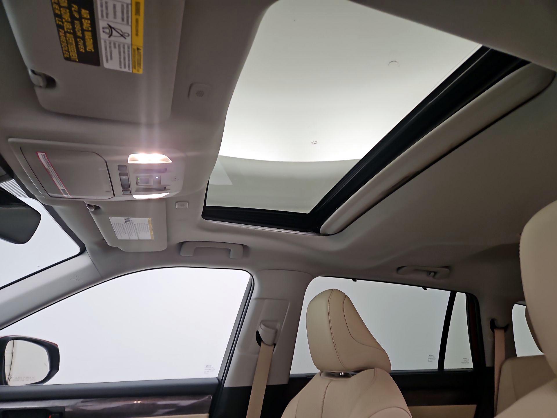 Thumbnail: 2023 Toyota Highlander - 19