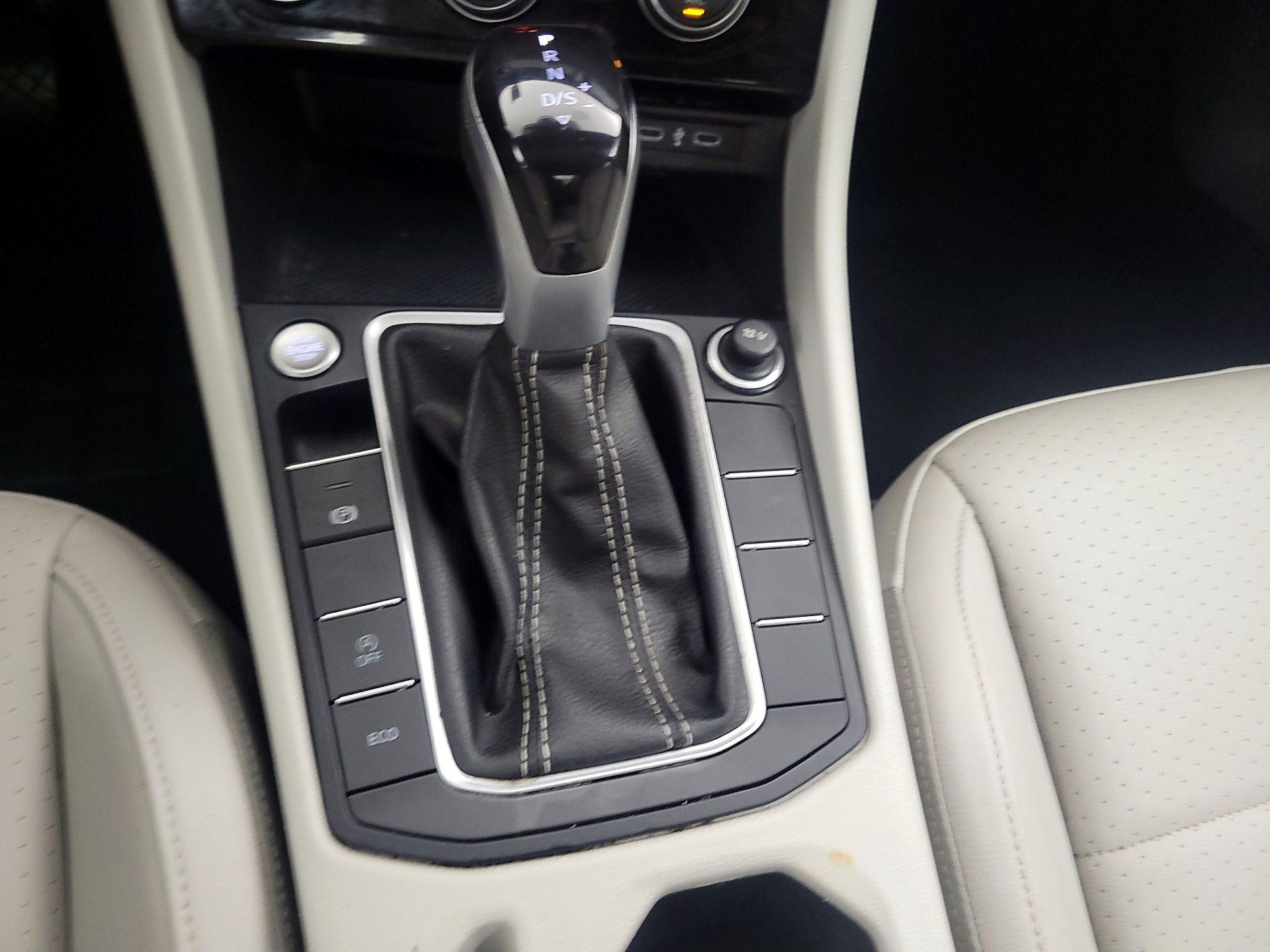 Thumbnail: 2024 Volkswagen Jetta - 17