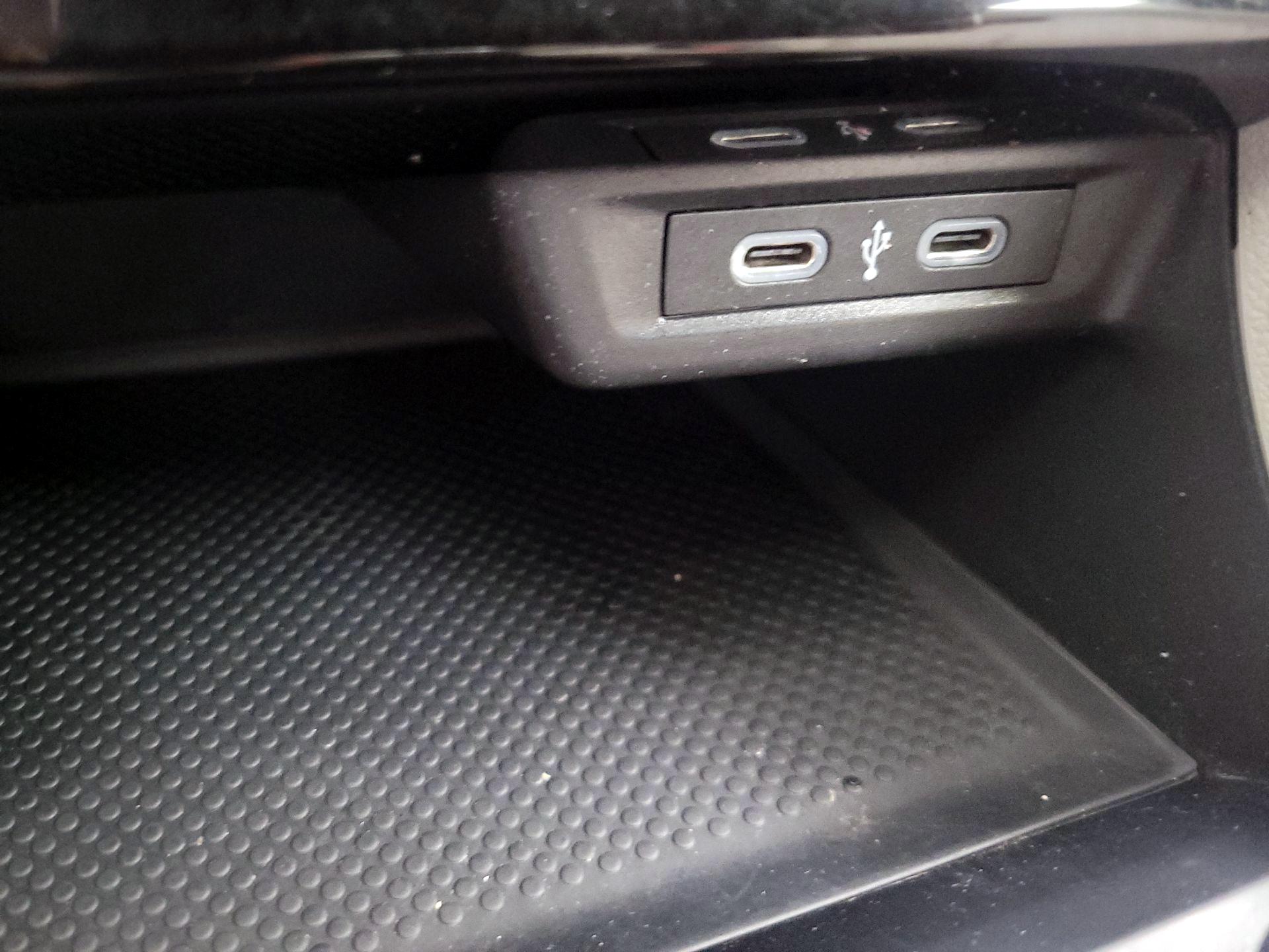 Thumbnail: 2024 Volkswagen Jetta - 18