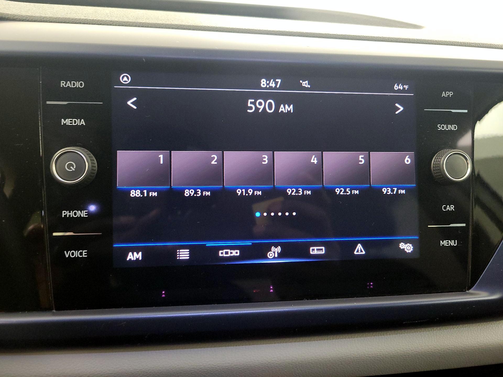 Thumbnail: 2023 Volkswagen Taos - 15