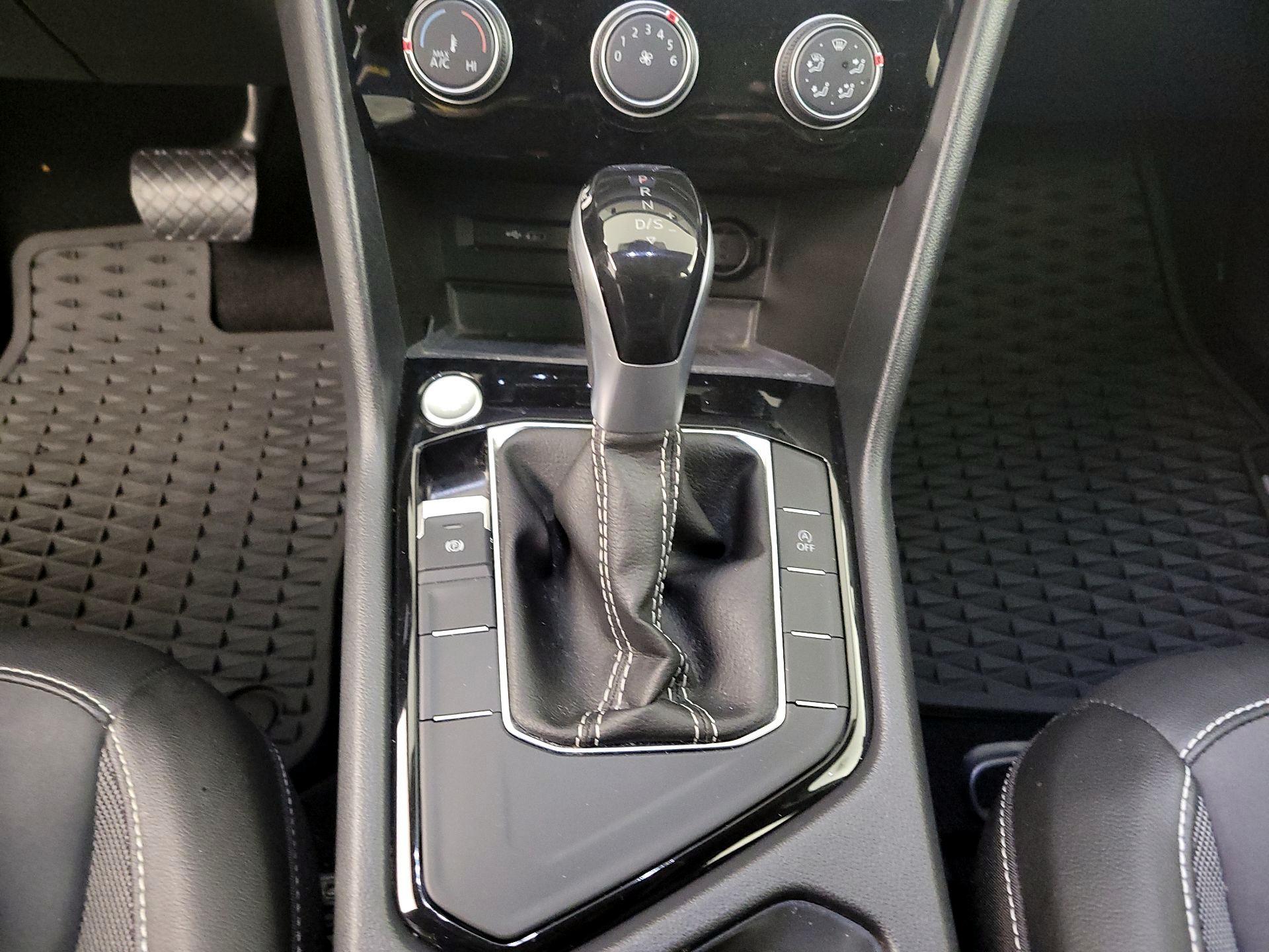 Thumbnail: 2023 Volkswagen Taos - 17