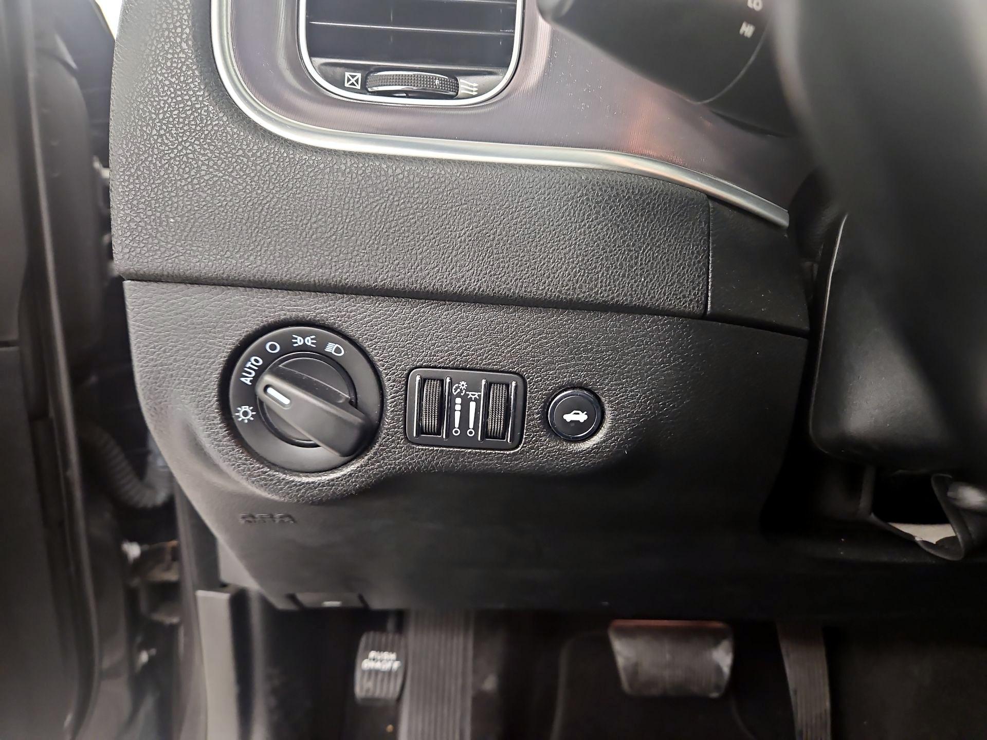 Thumbnail: 2021 Dodge Charger - 13