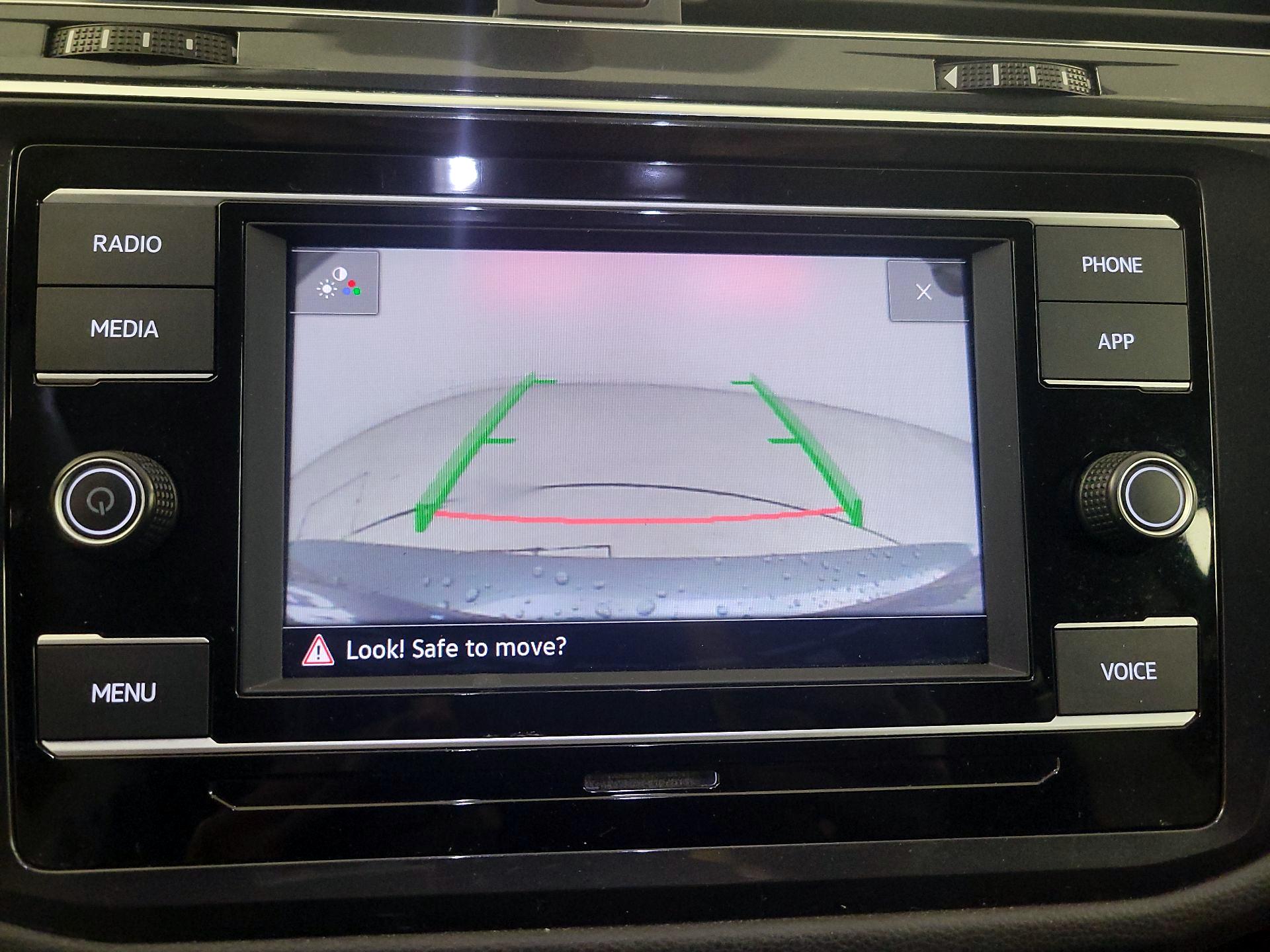 Thumbnail: 2023 Volkswagen Tiguan - 14