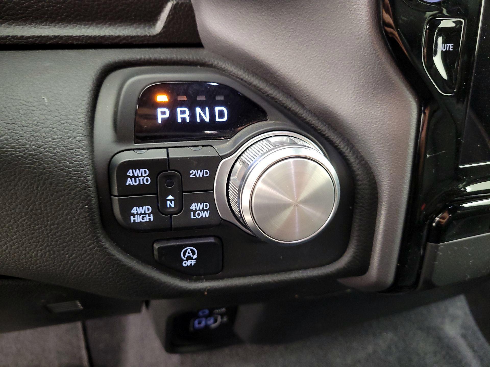 Thumbnail: 2025 RAM 1500 - 15