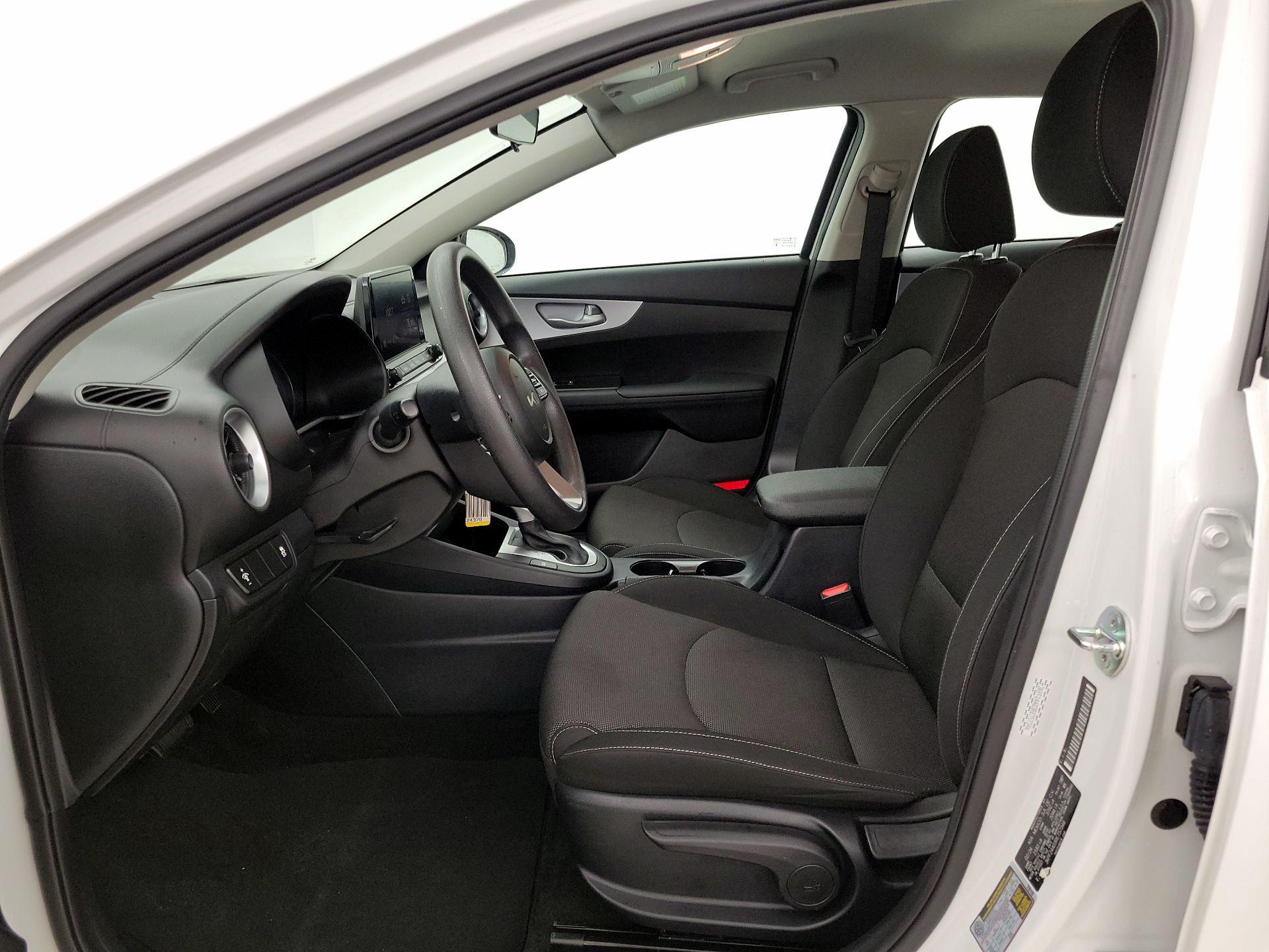 Thumbnail: 2024 Kia Forte - 11