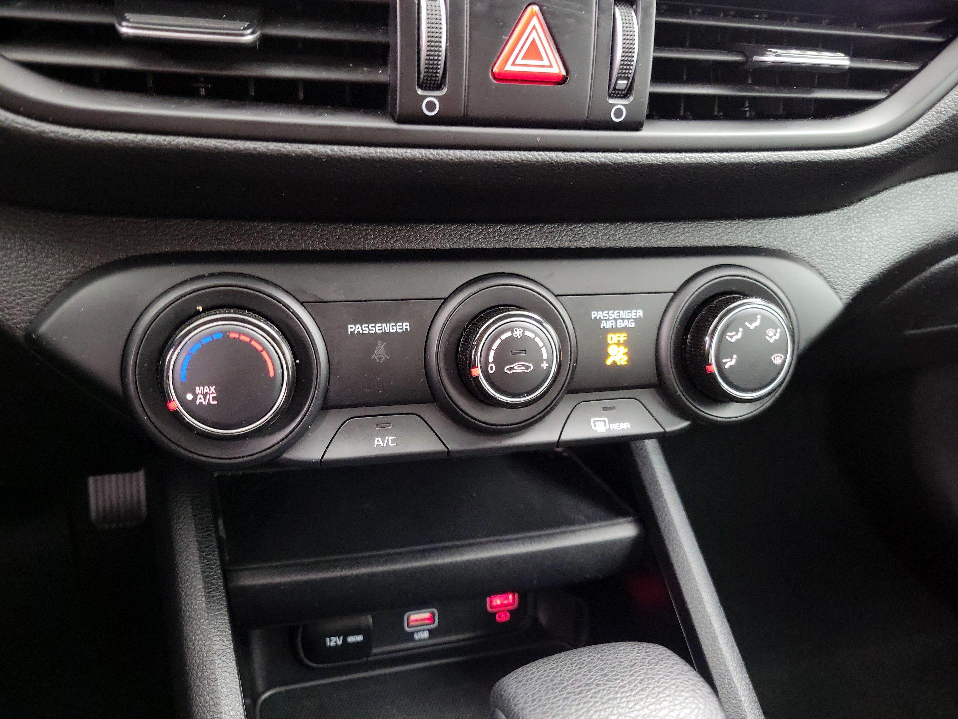 Thumbnail: 2024 Kia Forte - 16