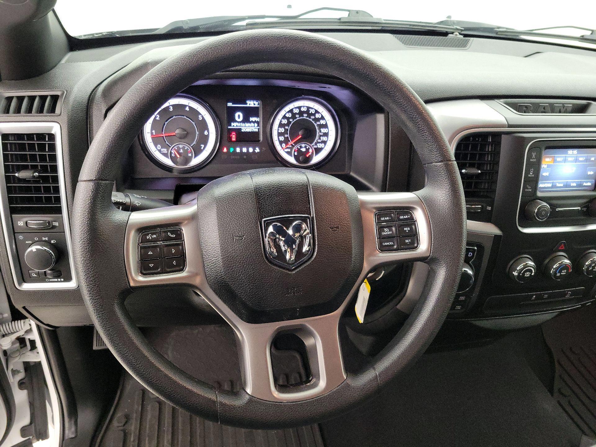 Thumbnail: 2022 RAM 1500 Classic - 10