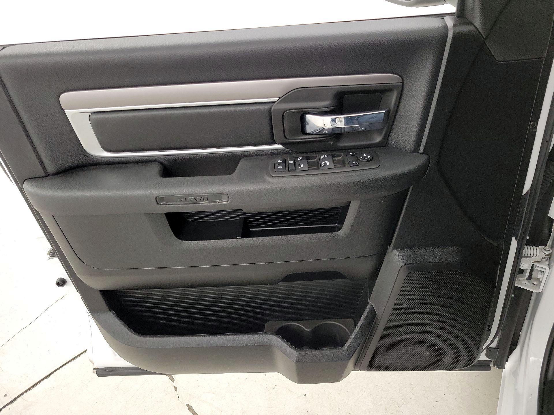 Thumbnail: 2022 RAM 1500 Classic - 12