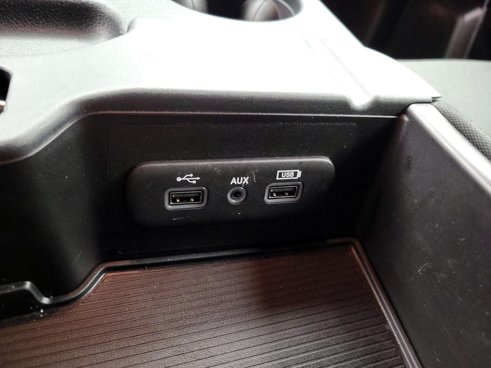 Thumbnail: 2022 RAM 1500 Classic - 18