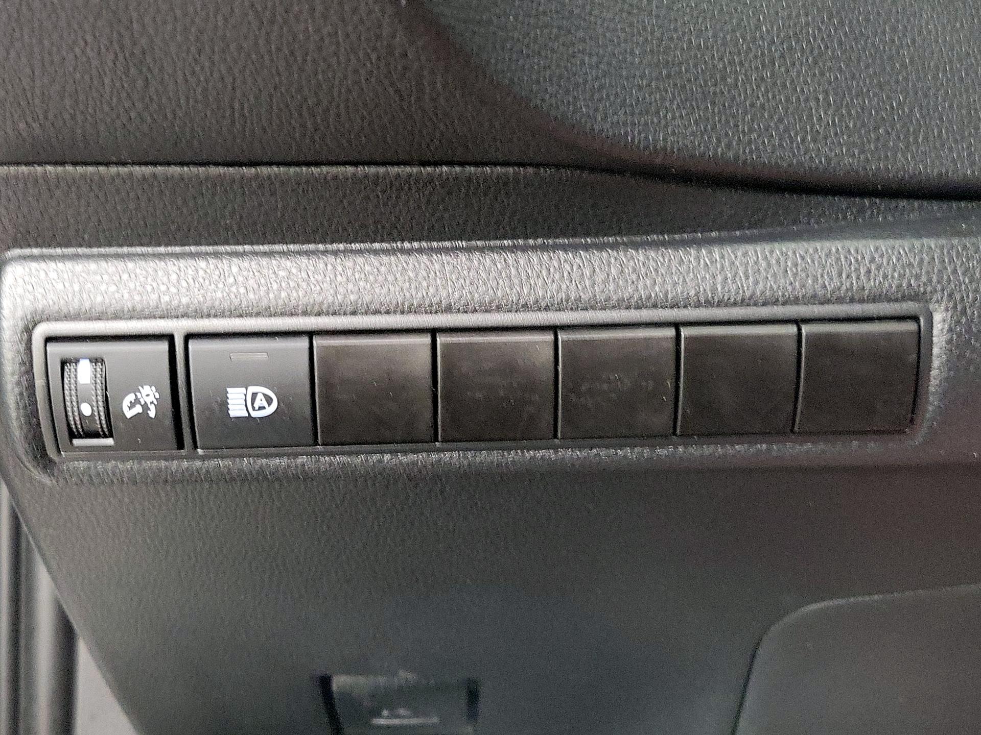 Thumbnail: 2024 Toyota Corolla - 13