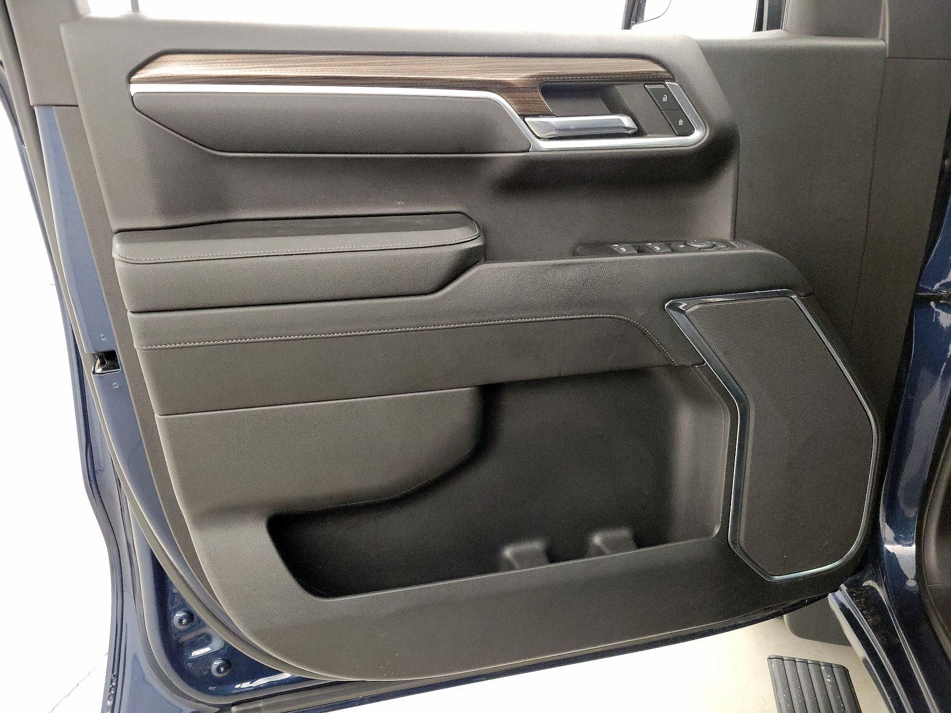 Thumbnail: 2023 Chevrolet Silverado 1500 - 12