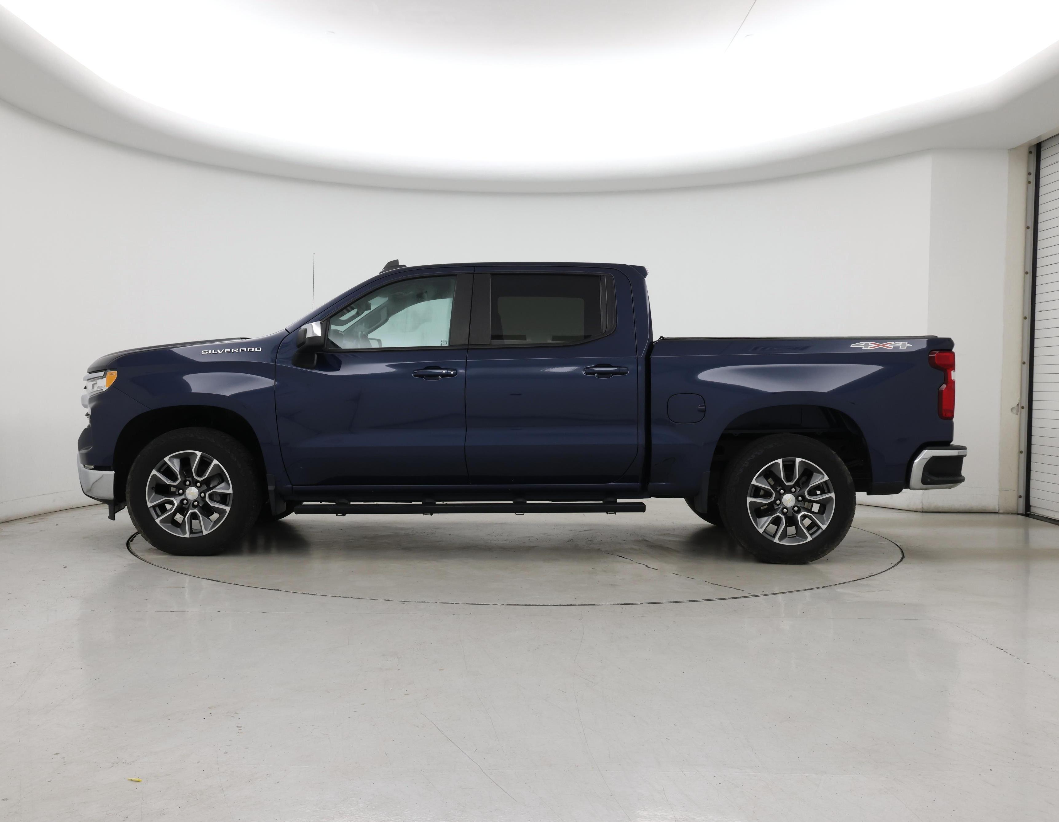 Thumbnail: 2023 Chevrolet Silverado 1500 - 3