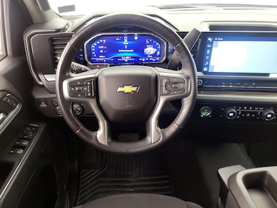 Steering Wheel & Instrument Cluster (On)