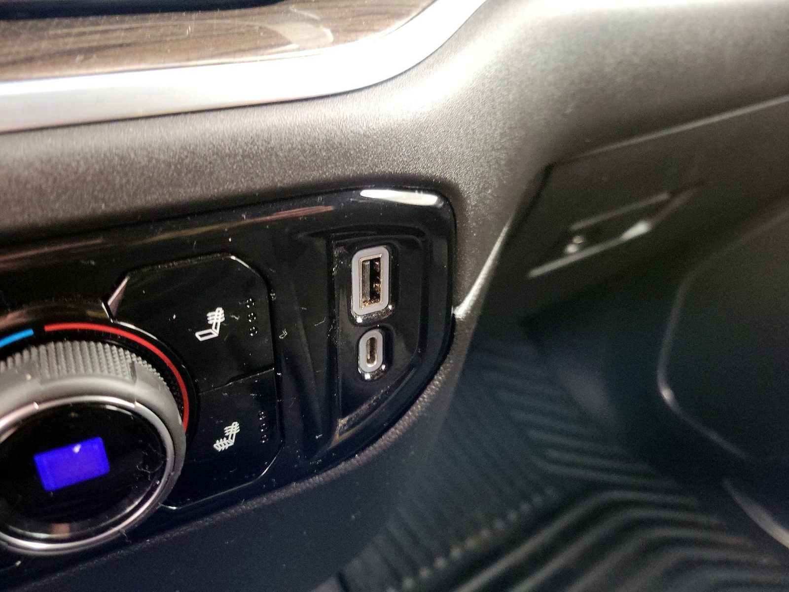 2022 Chevrolet Silverado 1500 LT - Photo 19