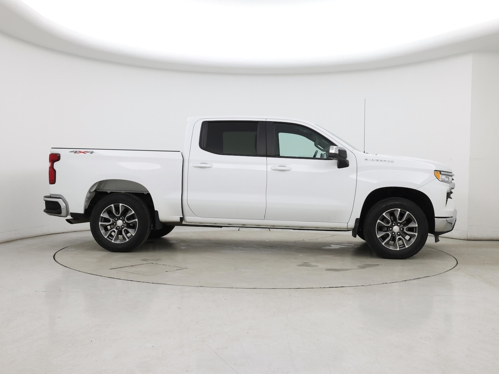 2022 Chevrolet Silverado 1500 LT - Photo 8