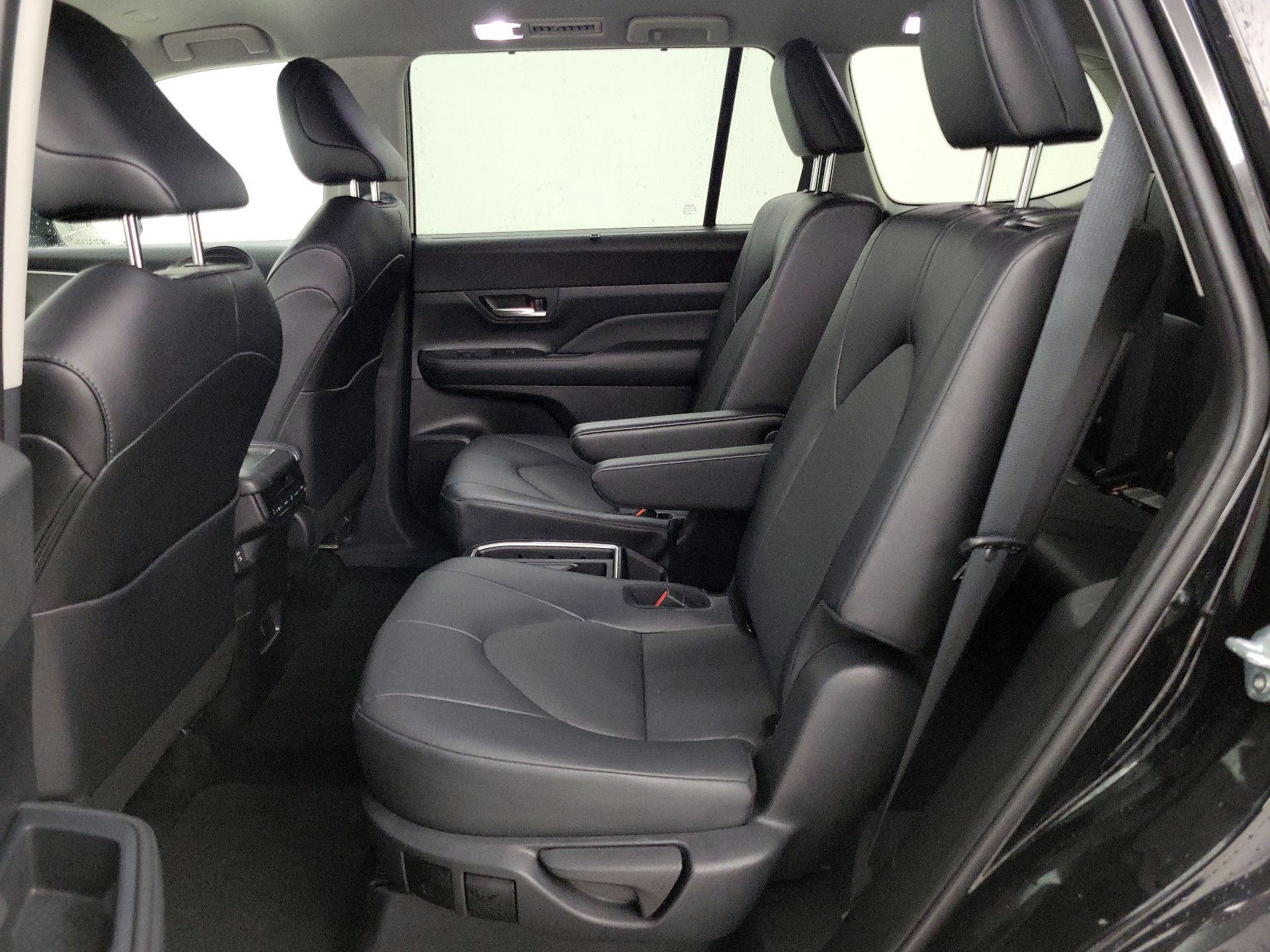 Thumbnail: 2025 Toyota Grand Highlander - 19