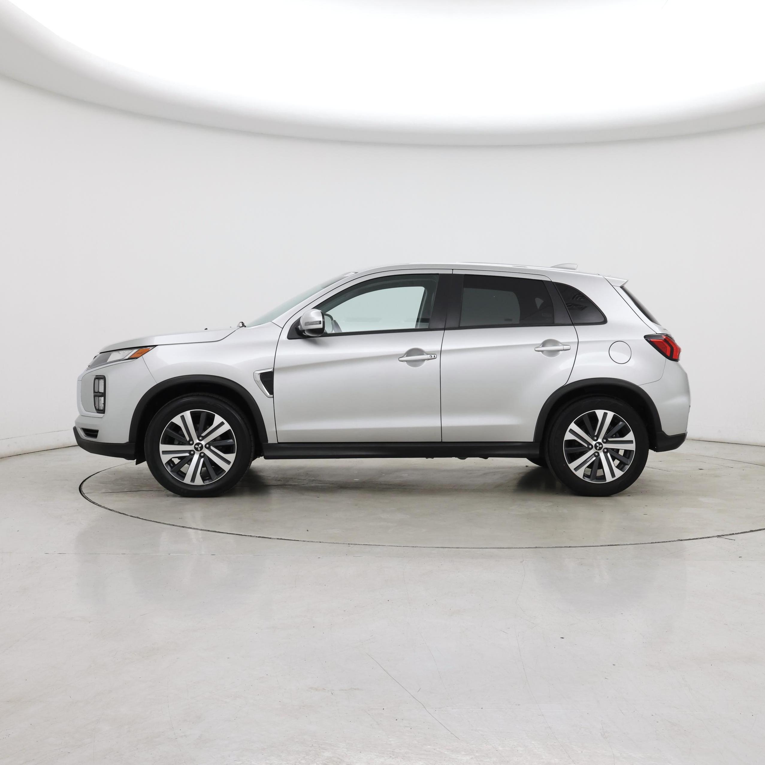 Thumbnail: 2024 Mitsubishi Outlander Sport - 3