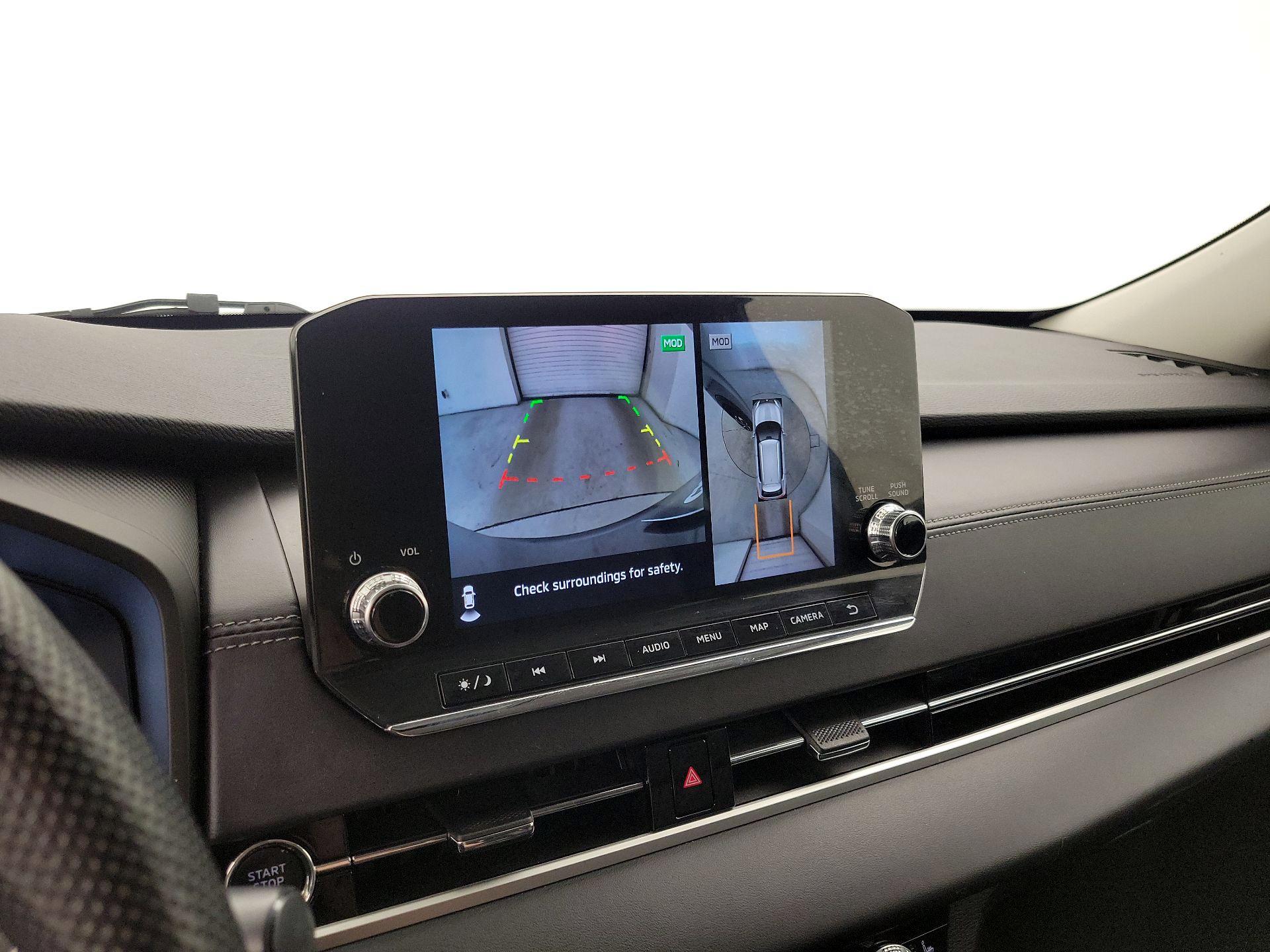 Thumbnail: 2023 Mitsubishi Outlander - 15