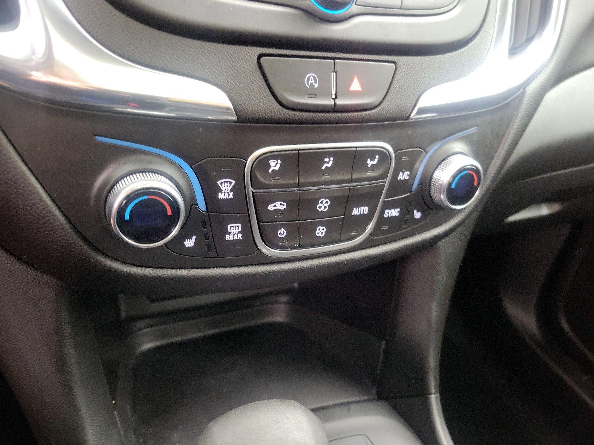 Thumbnail: 2022 Chevrolet Equinox - 16