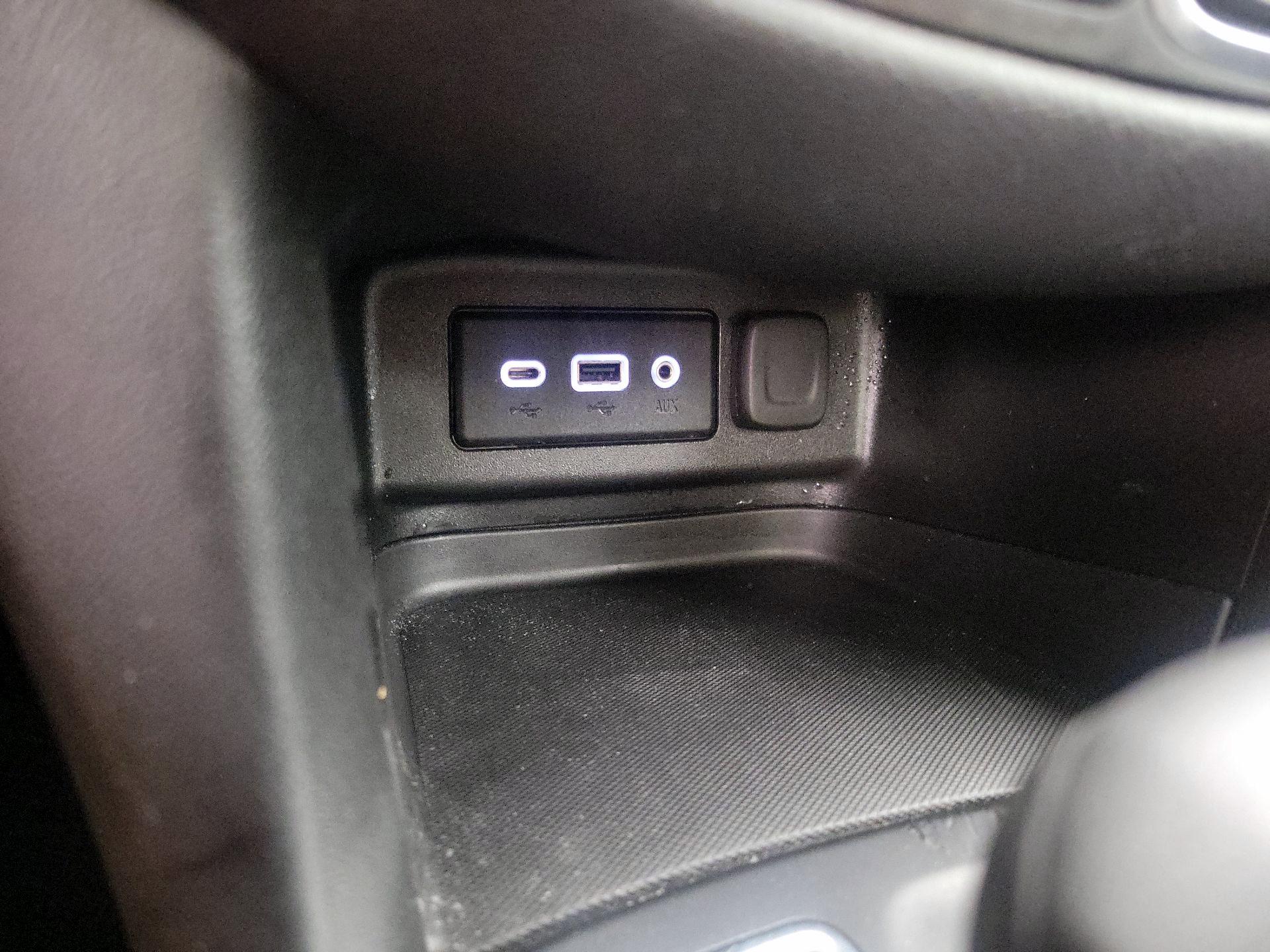 Thumbnail: 2022 Chevrolet Equinox - 18