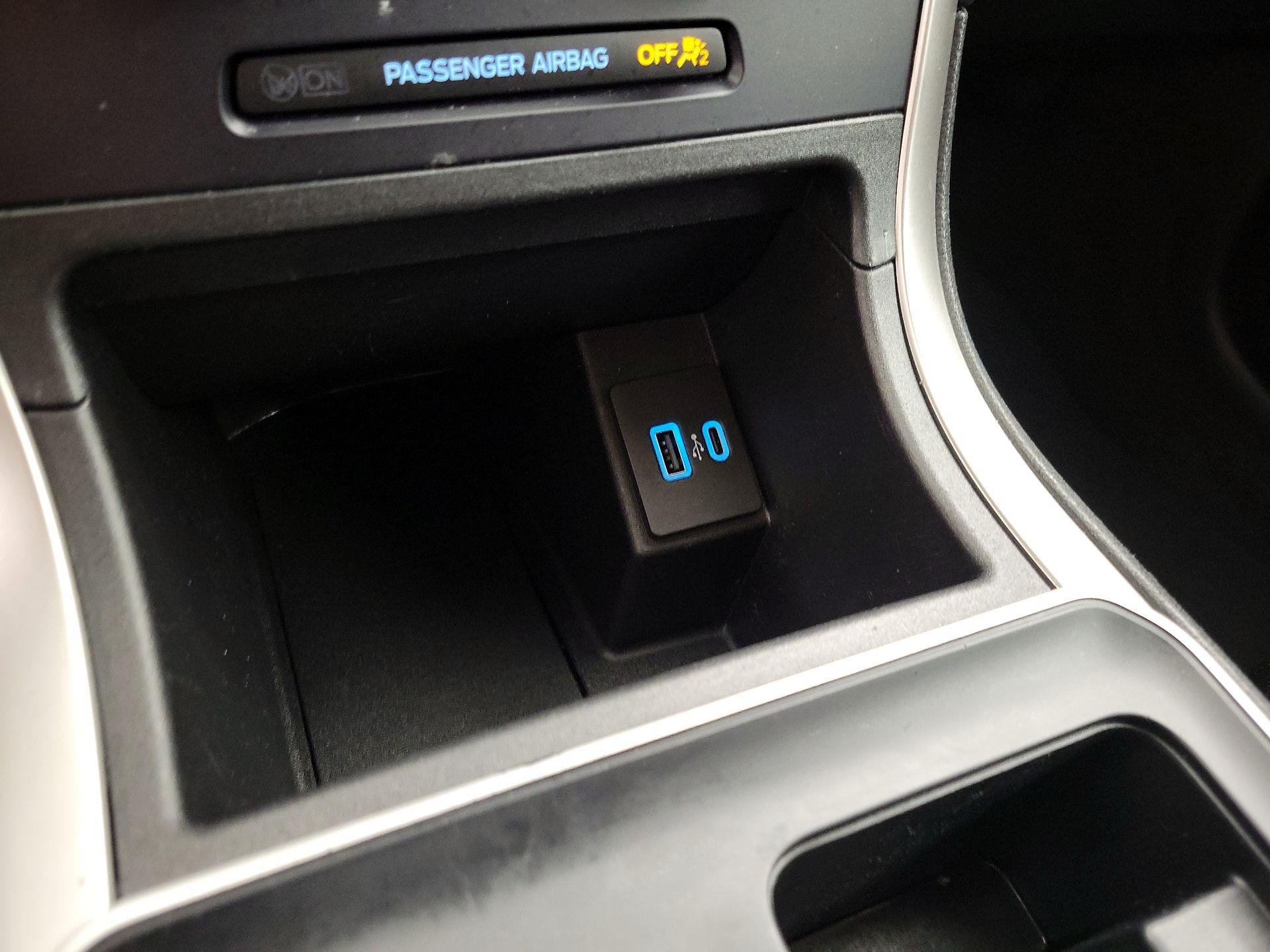 Thumbnail: 2022 Ford Edge - 18