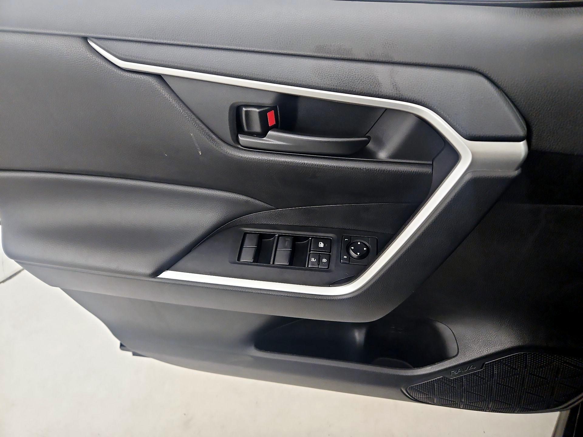 Thumbnail: 2024 Toyota RAV4 - 12