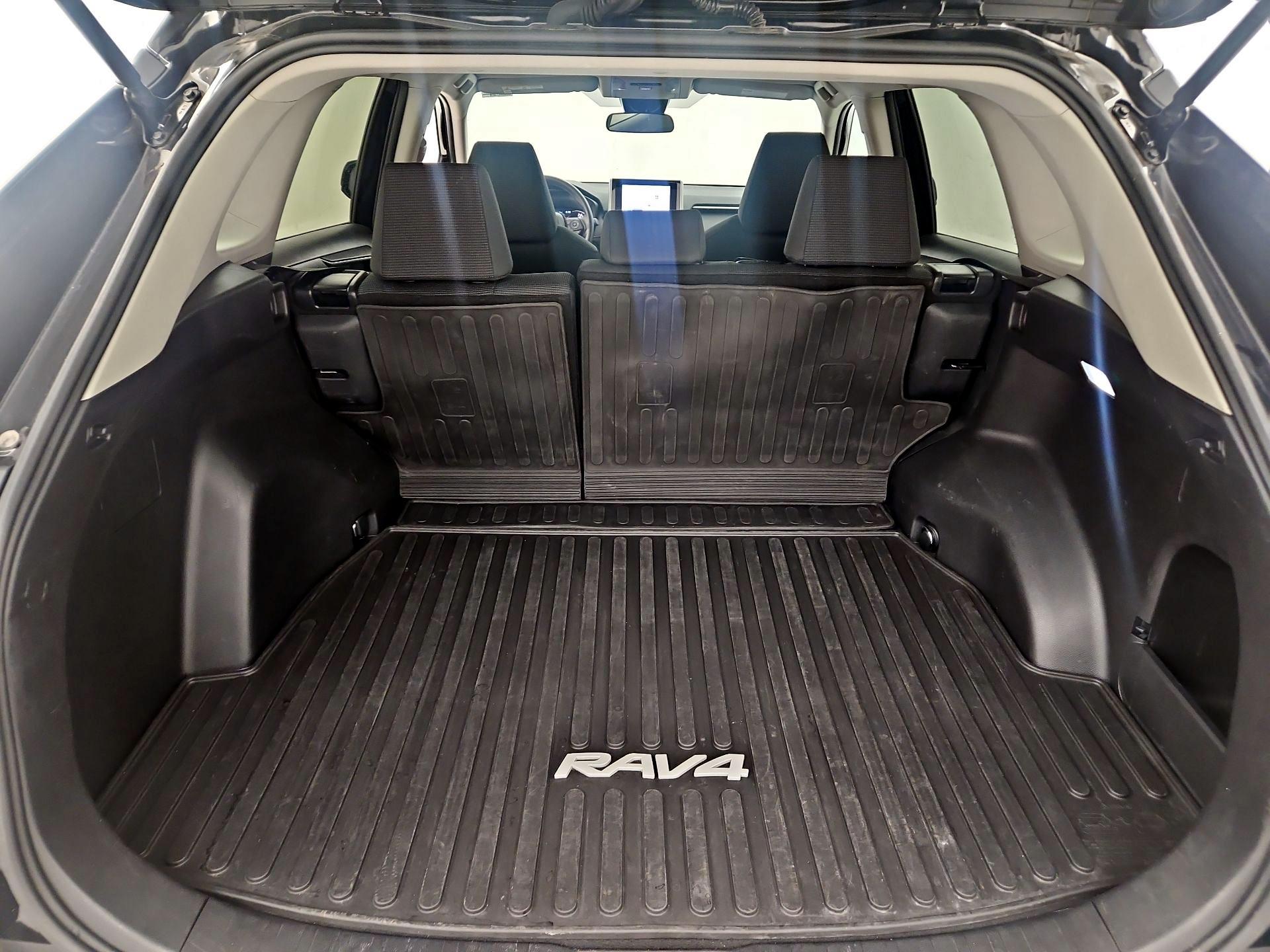 Thumbnail: 2024 Toyota RAV4 - 20