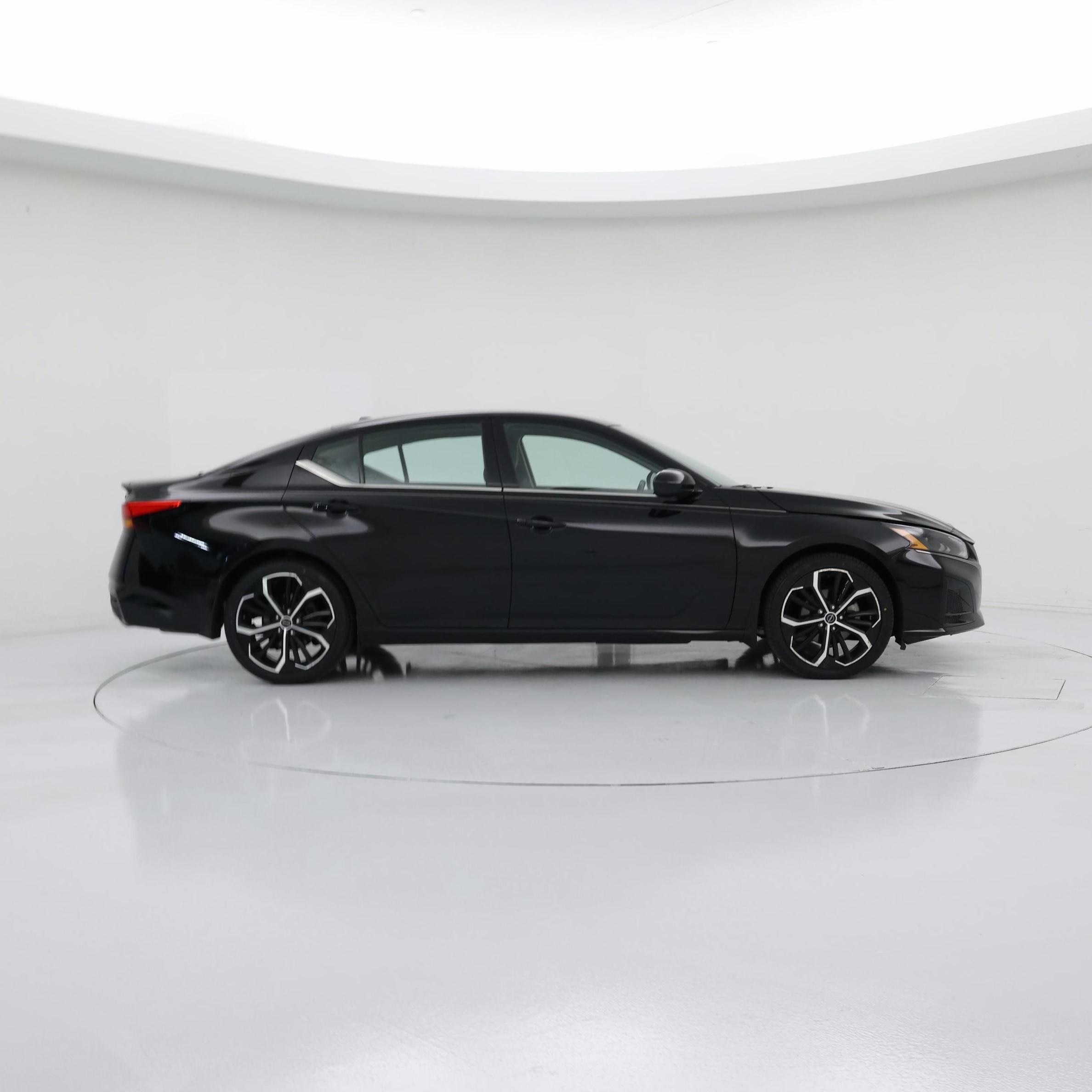 Thumbnail: 2023 Nissan Altima - 7