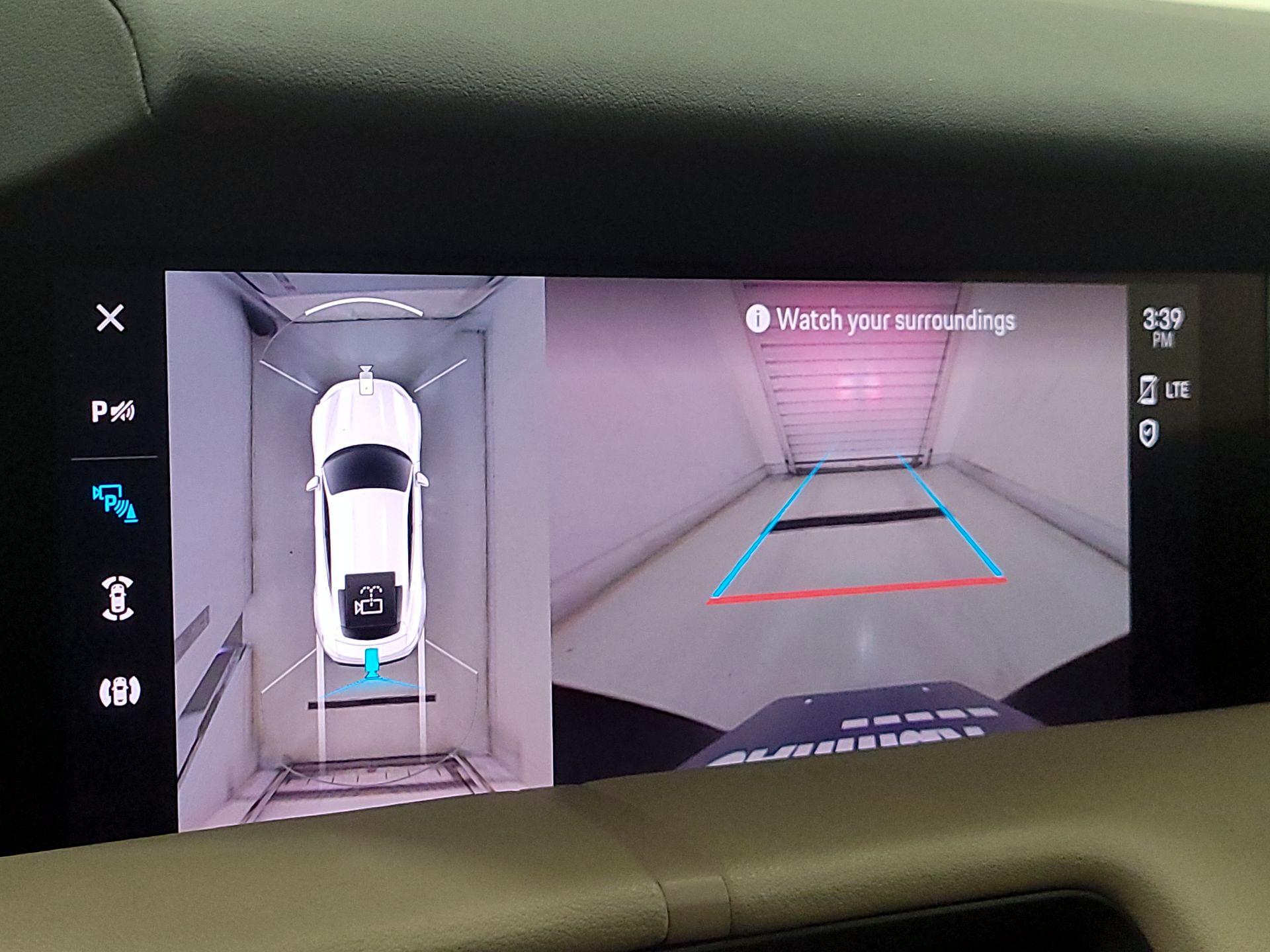 Thumbnail: 2023 Porsche Taycan - 15