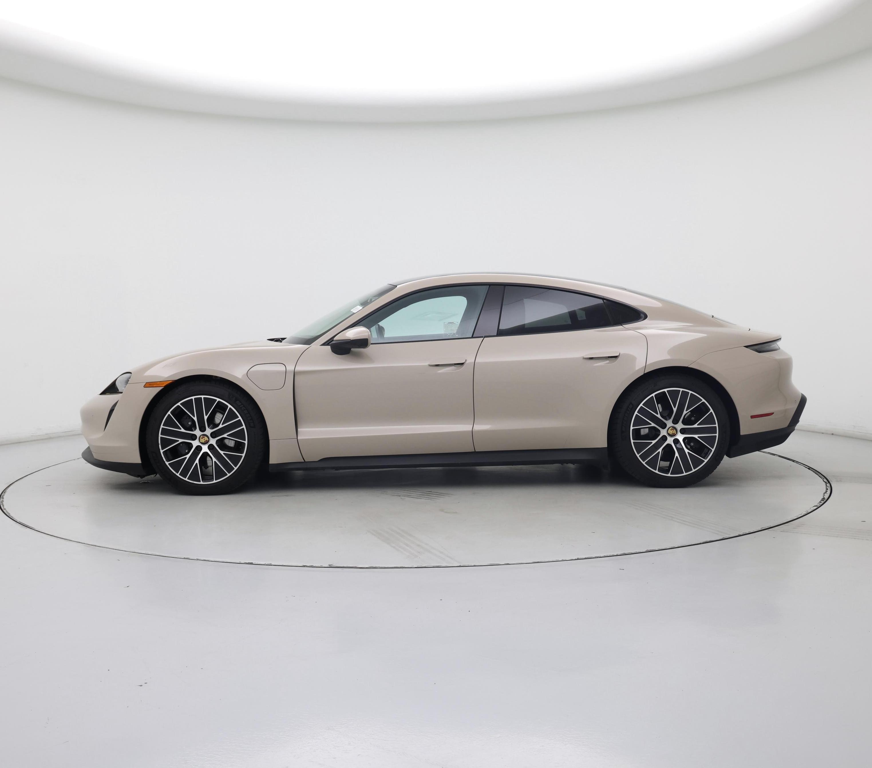 Thumbnail: 2023 Porsche Taycan - 3