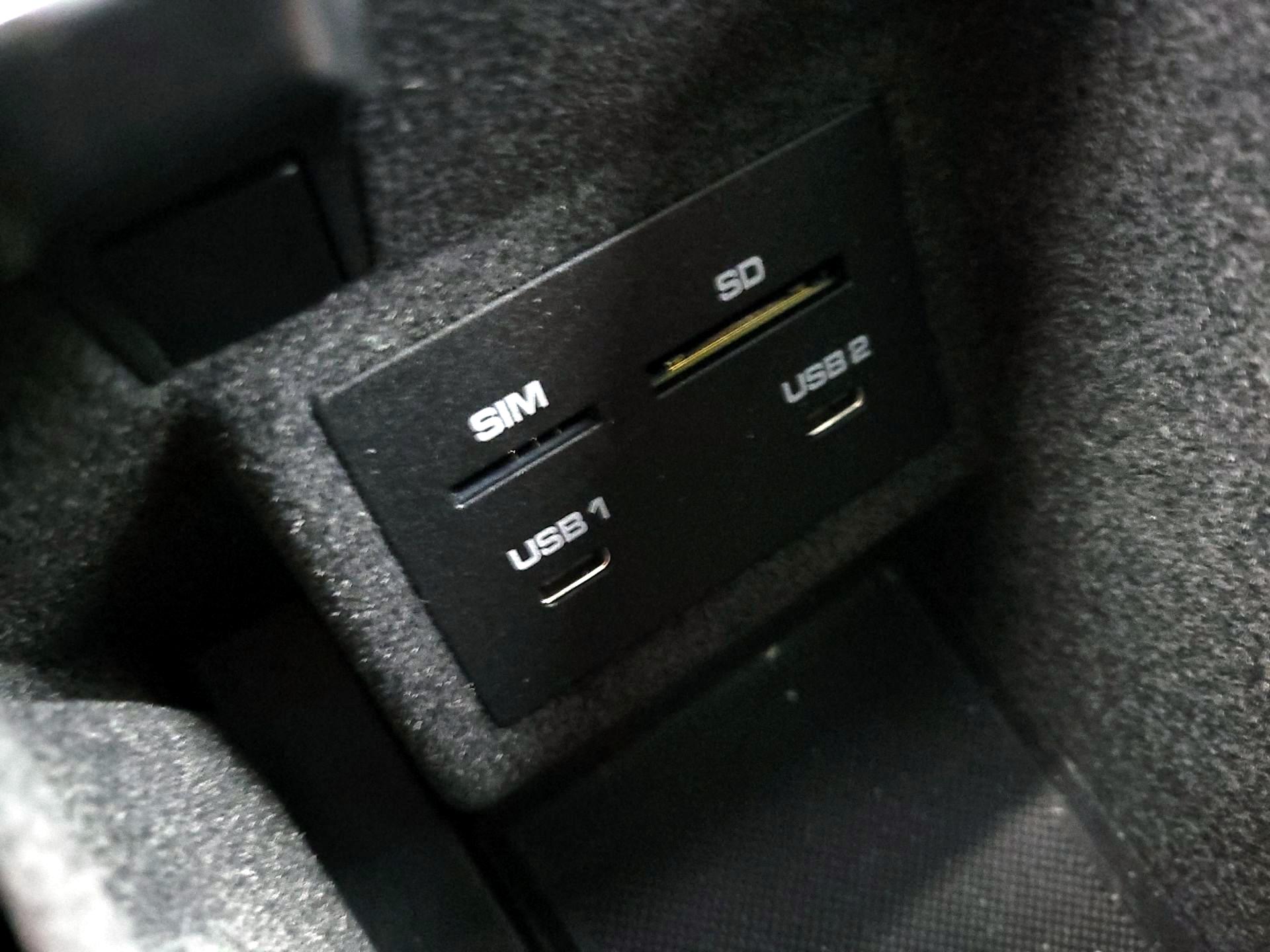 Thumbnail: 2025 Porsche Macan - 19