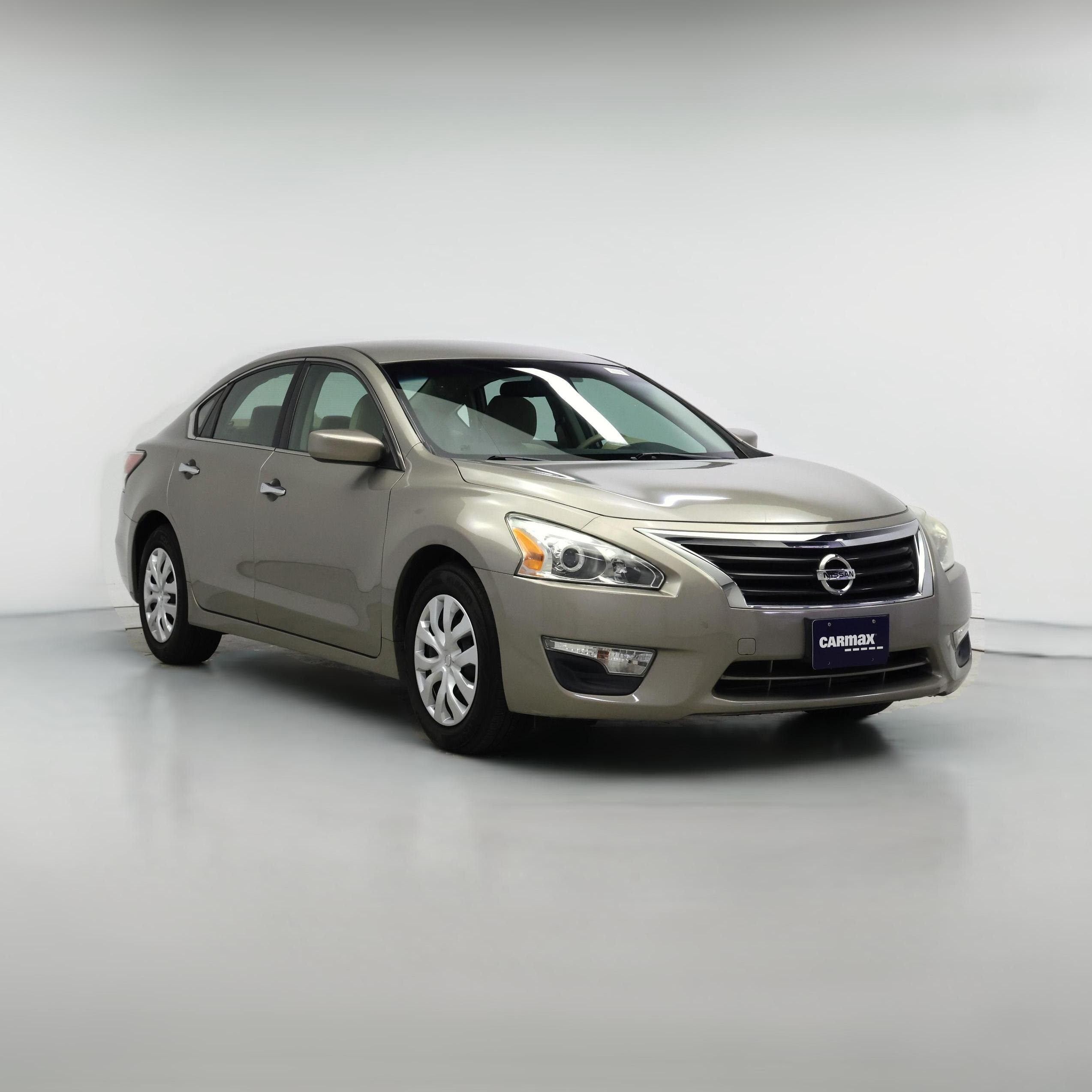Thumbnail: 2015 Nissan Altima - 1