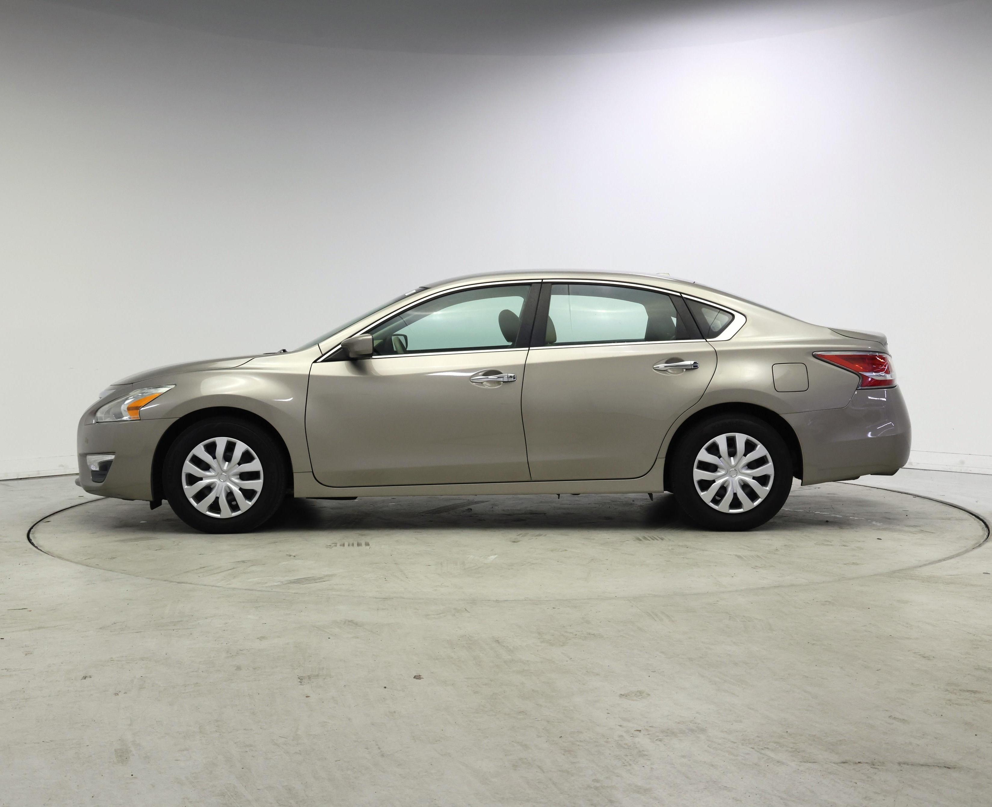 Thumbnail: 2015 Nissan Altima - 3