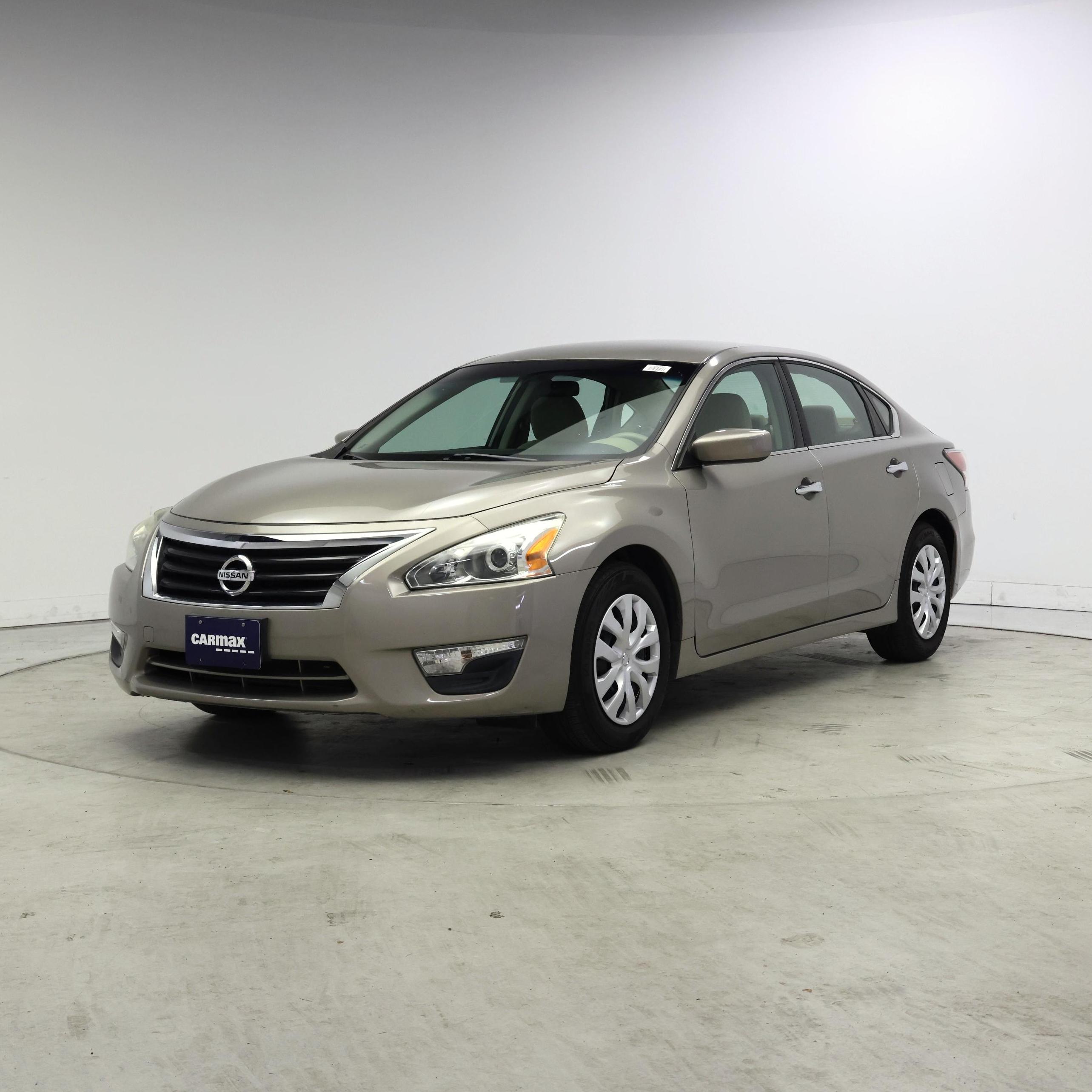 Thumbnail: 2015 Nissan Altima - 4