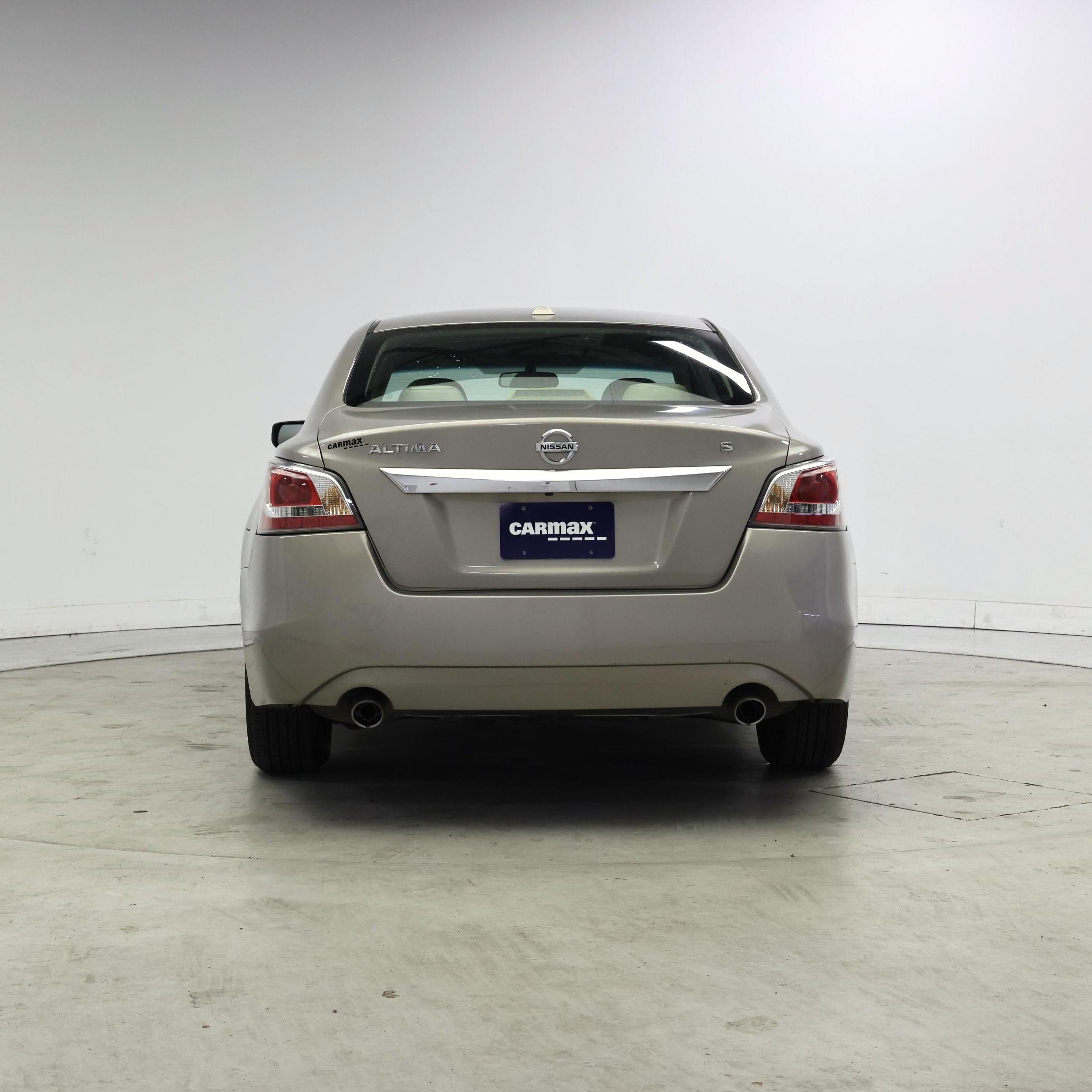 Thumbnail: 2015 Nissan Altima - 6