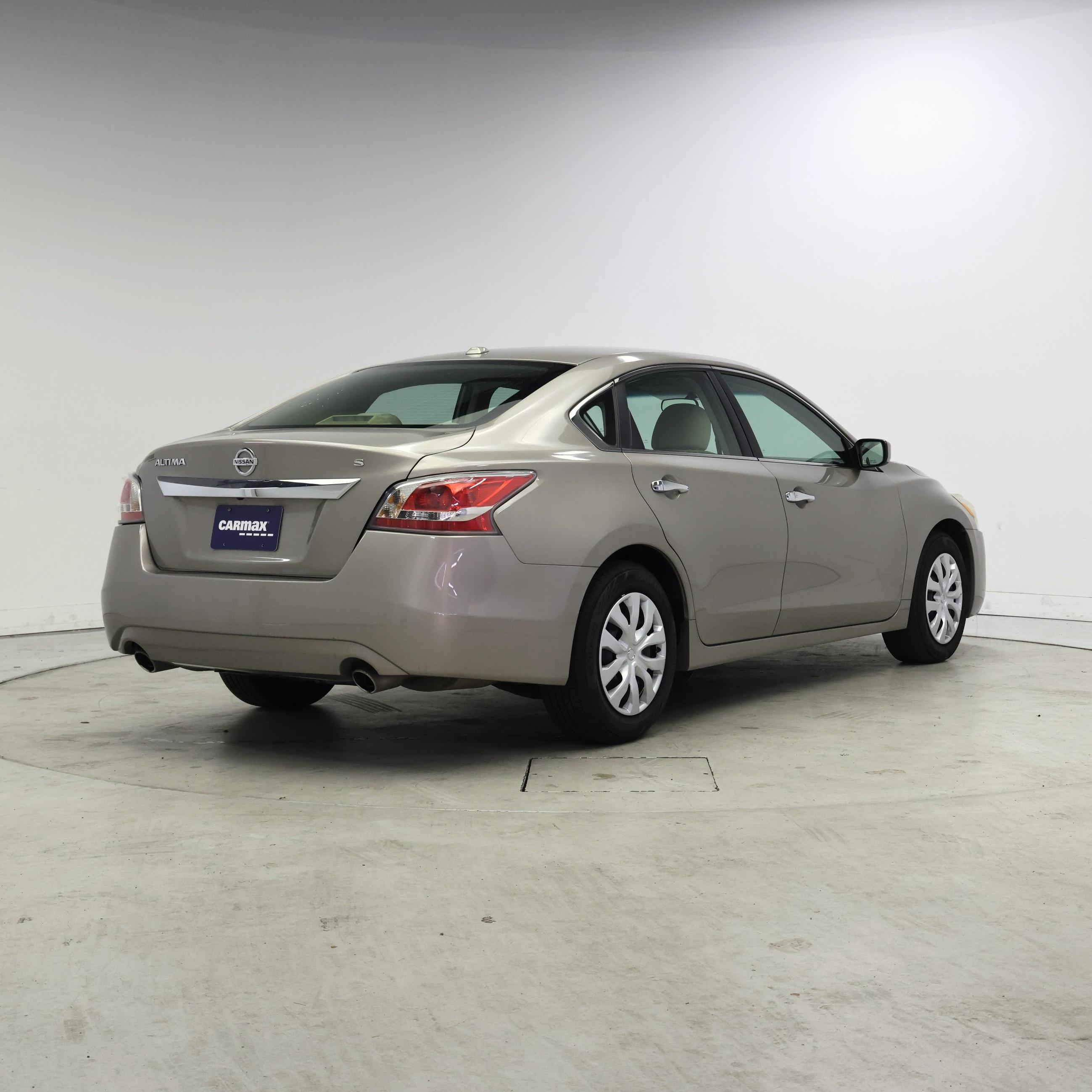 Thumbnail: 2015 Nissan Altima - 8