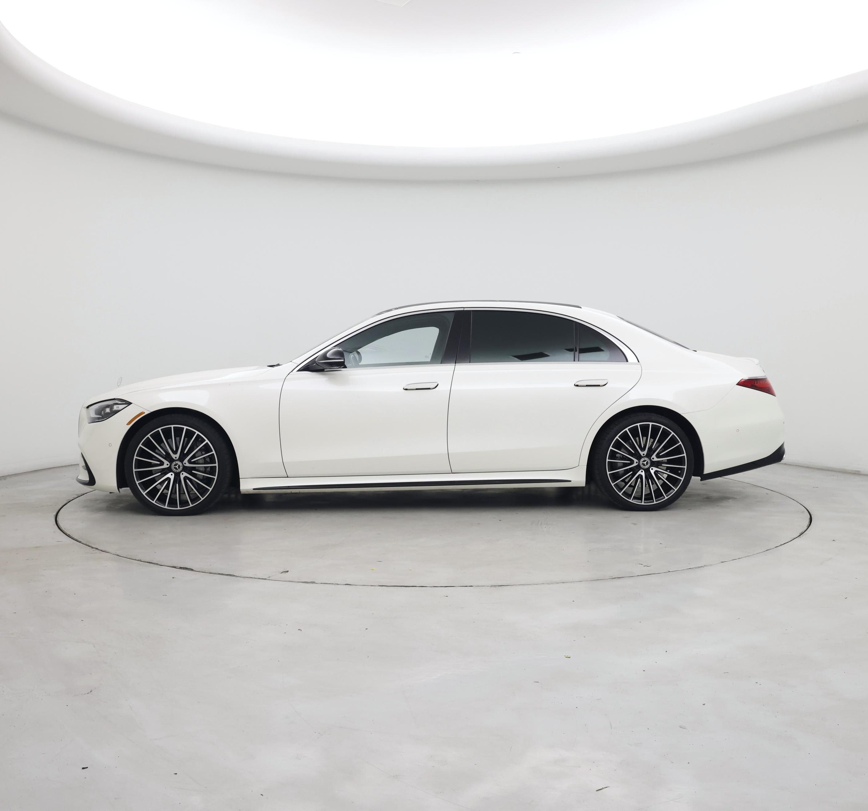 Thumbnail: 2021 Mercedes-Benz S-Class - 3