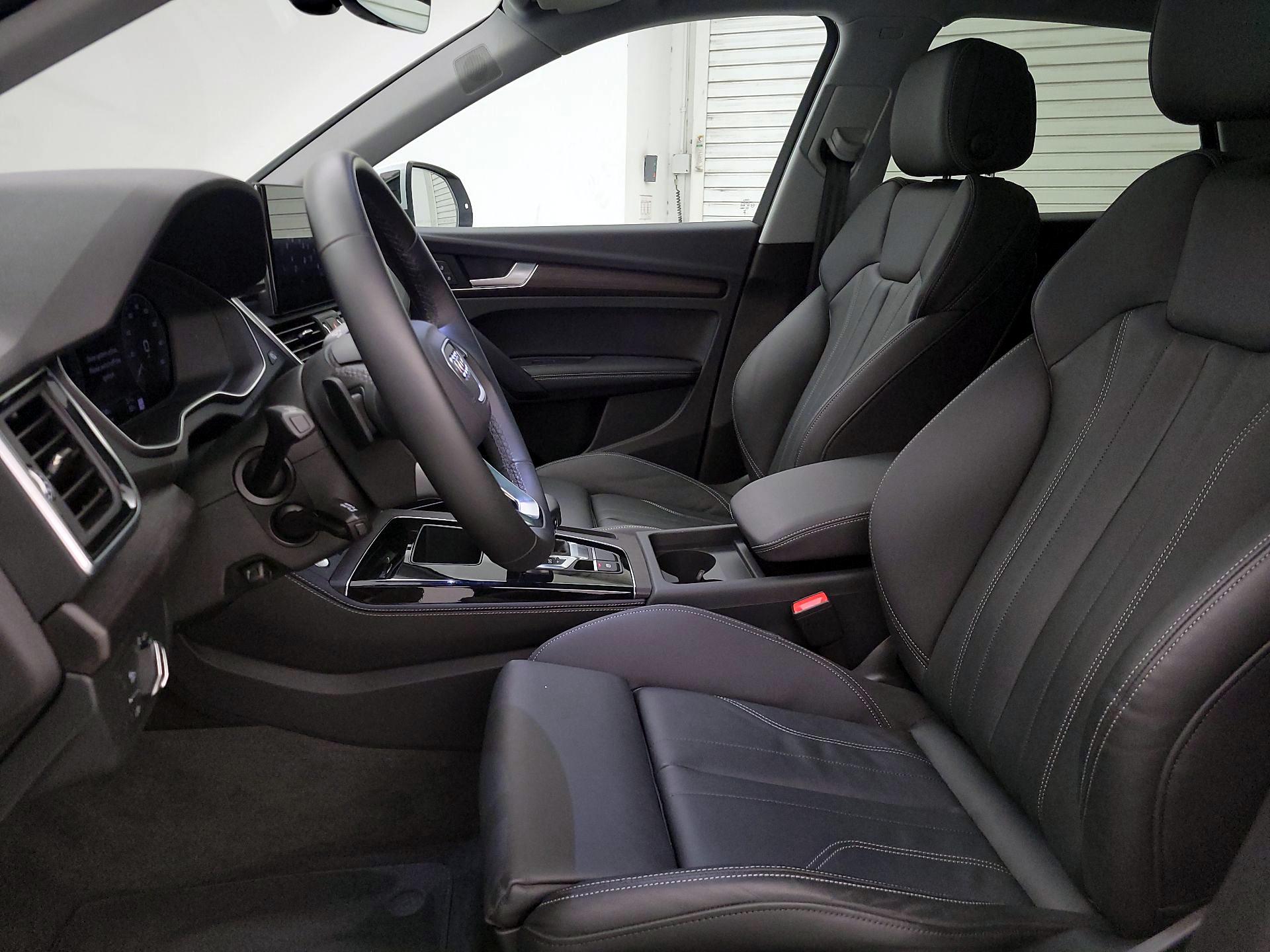 Thumbnail: 2024 Audi Q5 - 11