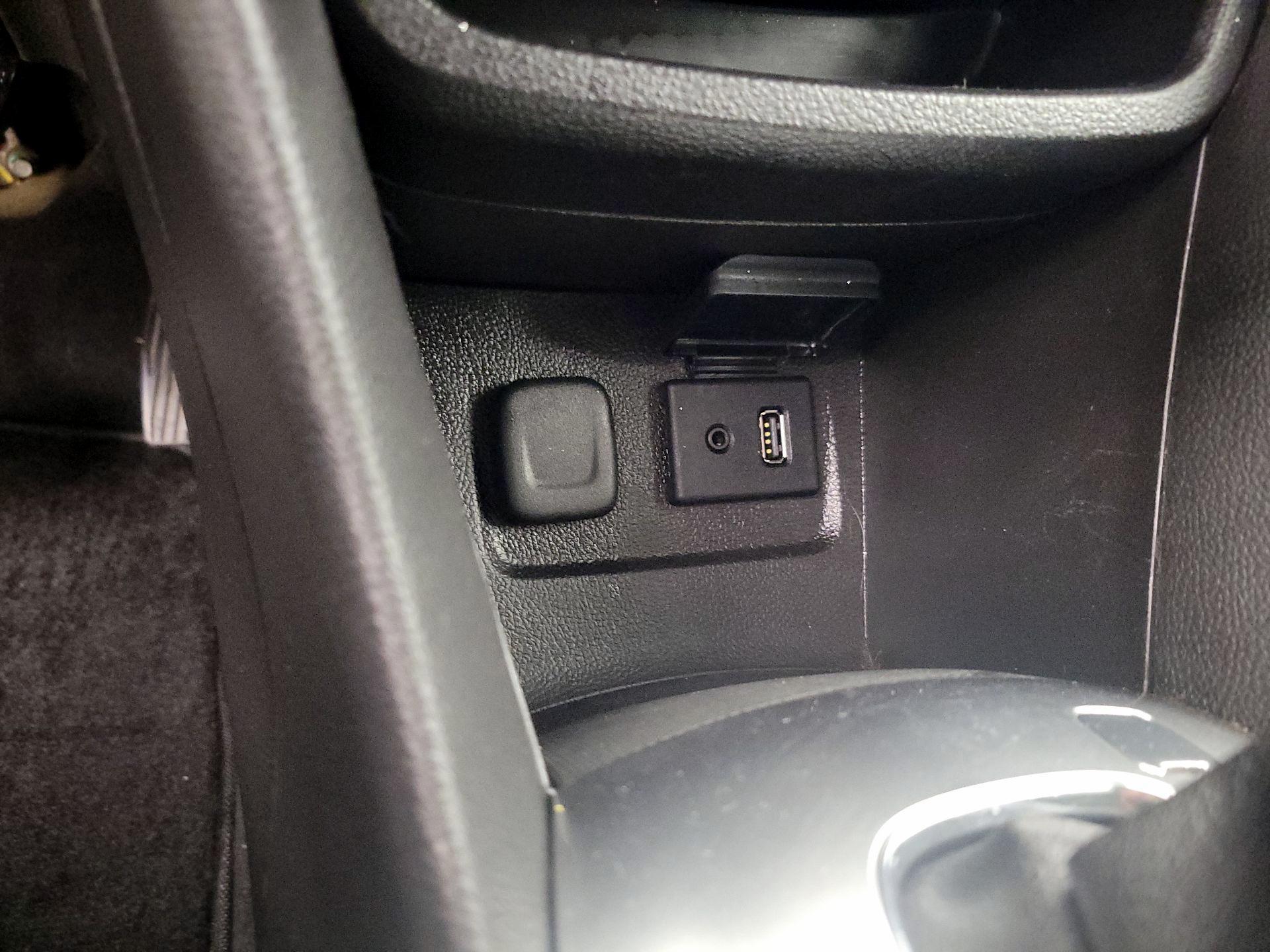 Thumbnail: 2016 Buick Encore - 18