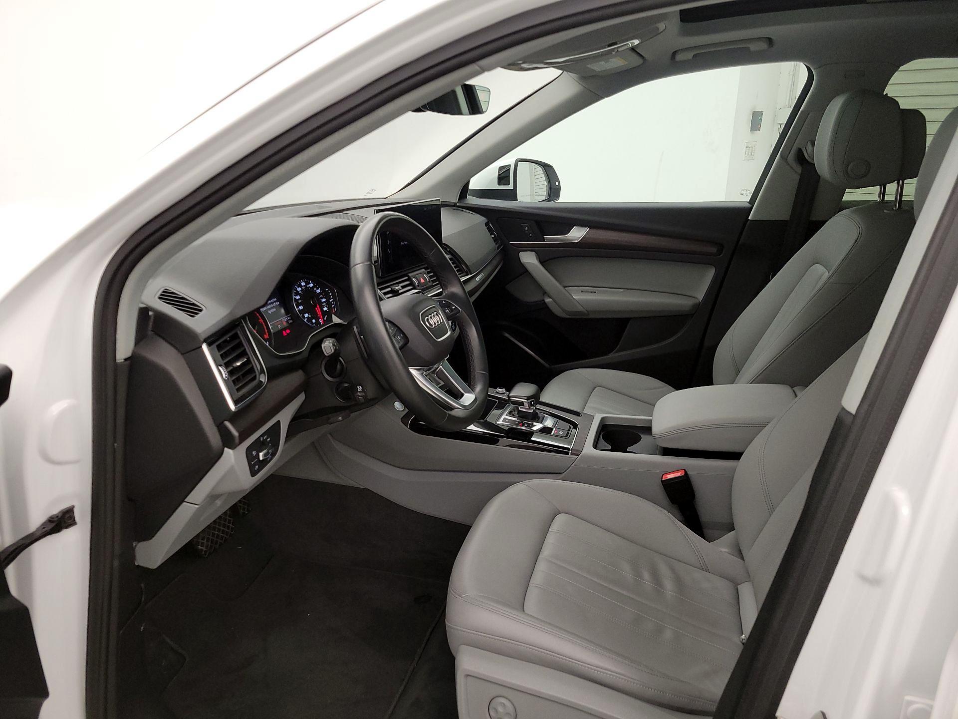 Thumbnail: 2023 Audi Q5 - 11