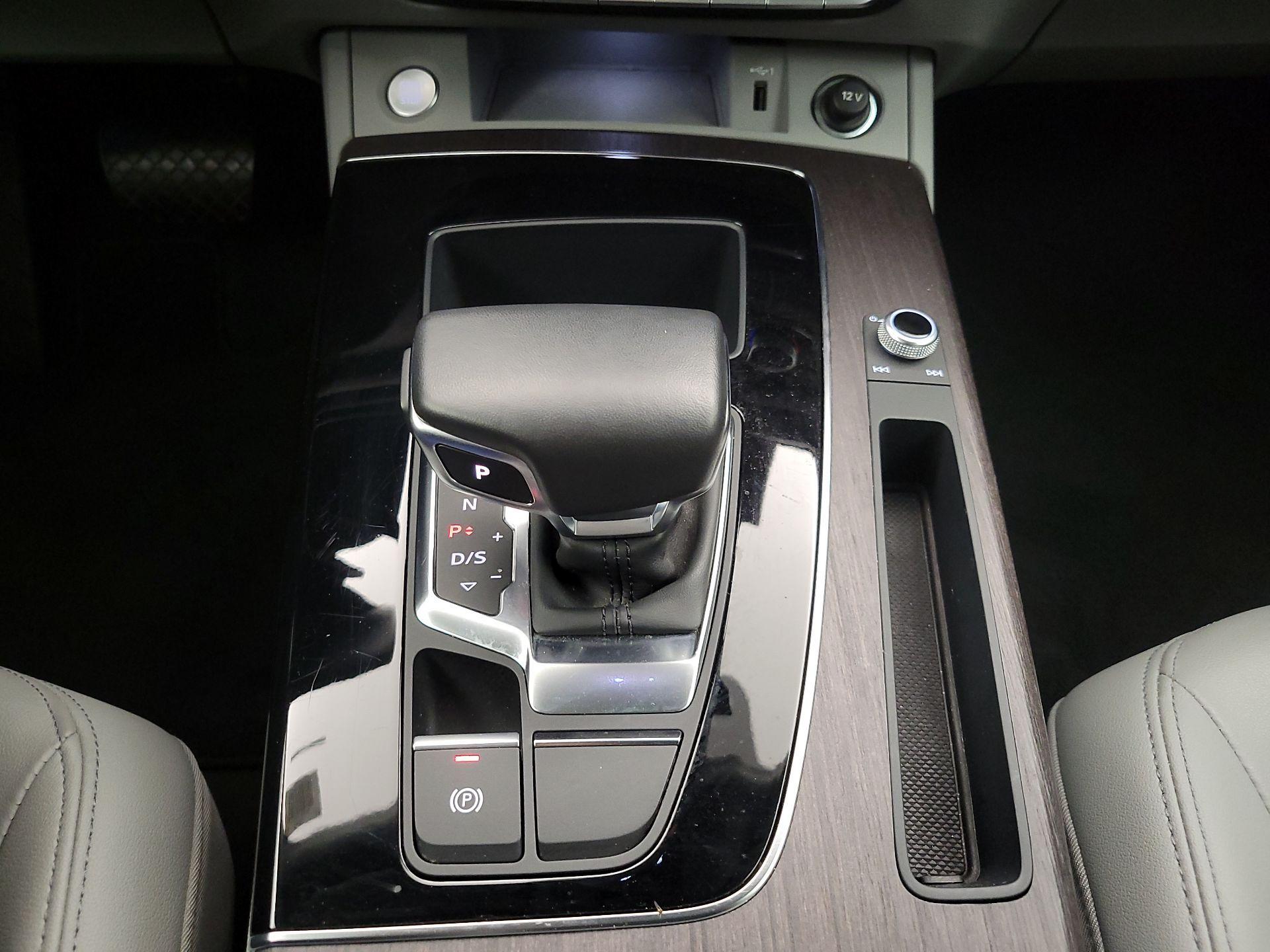 Thumbnail: 2023 Audi Q5 - 18