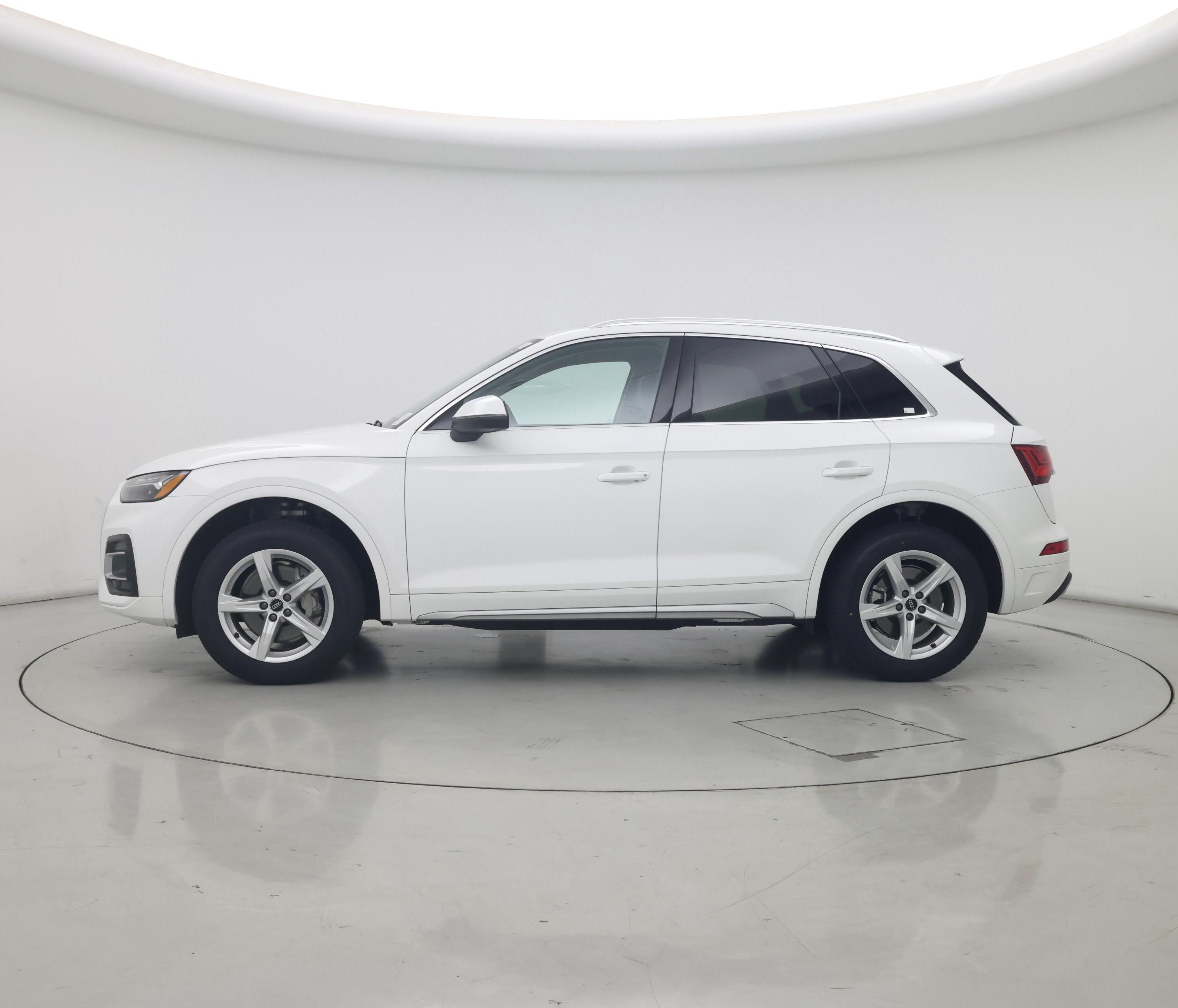 Thumbnail: 2023 Audi Q5 - 3