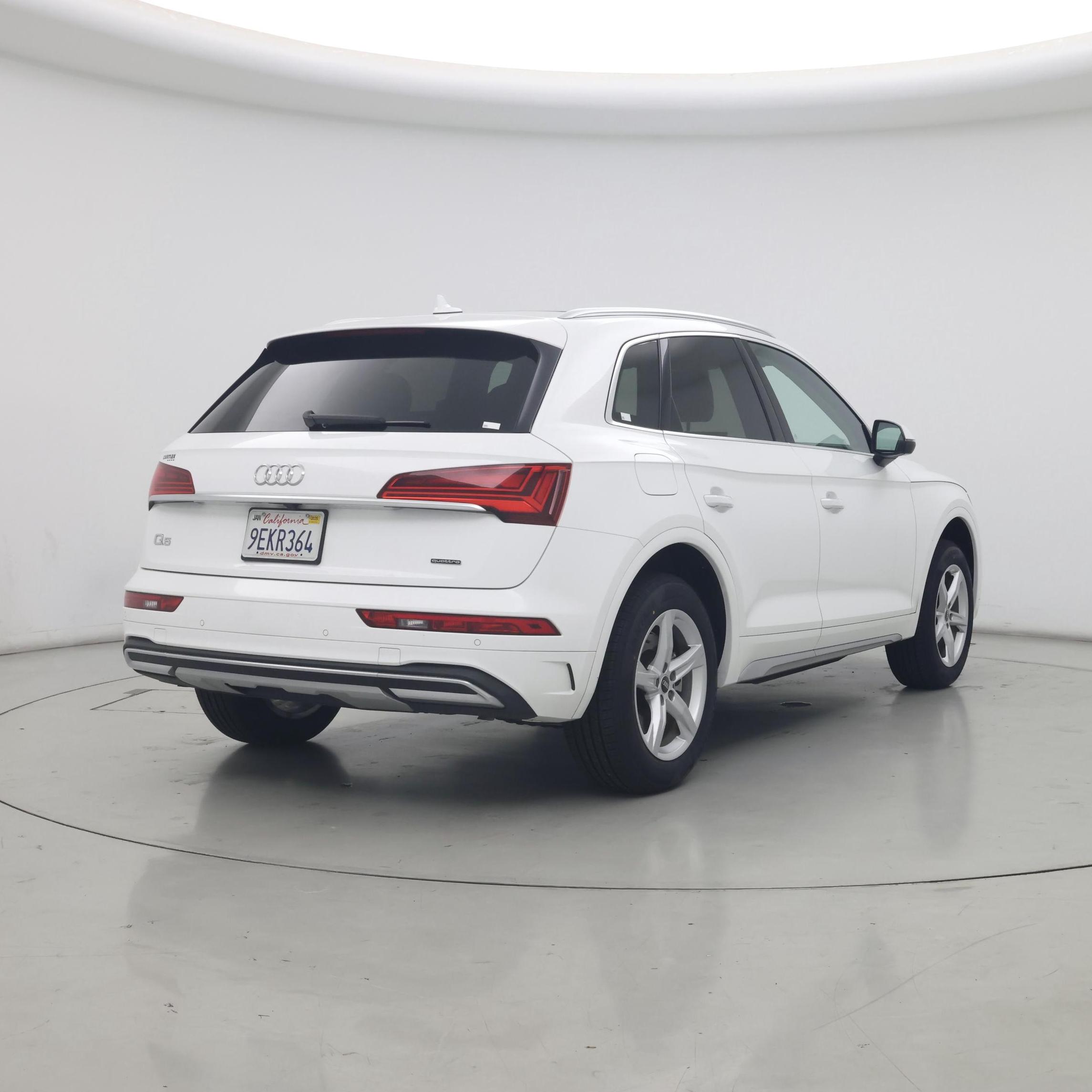 Thumbnail: 2023 Audi Q5 - 8