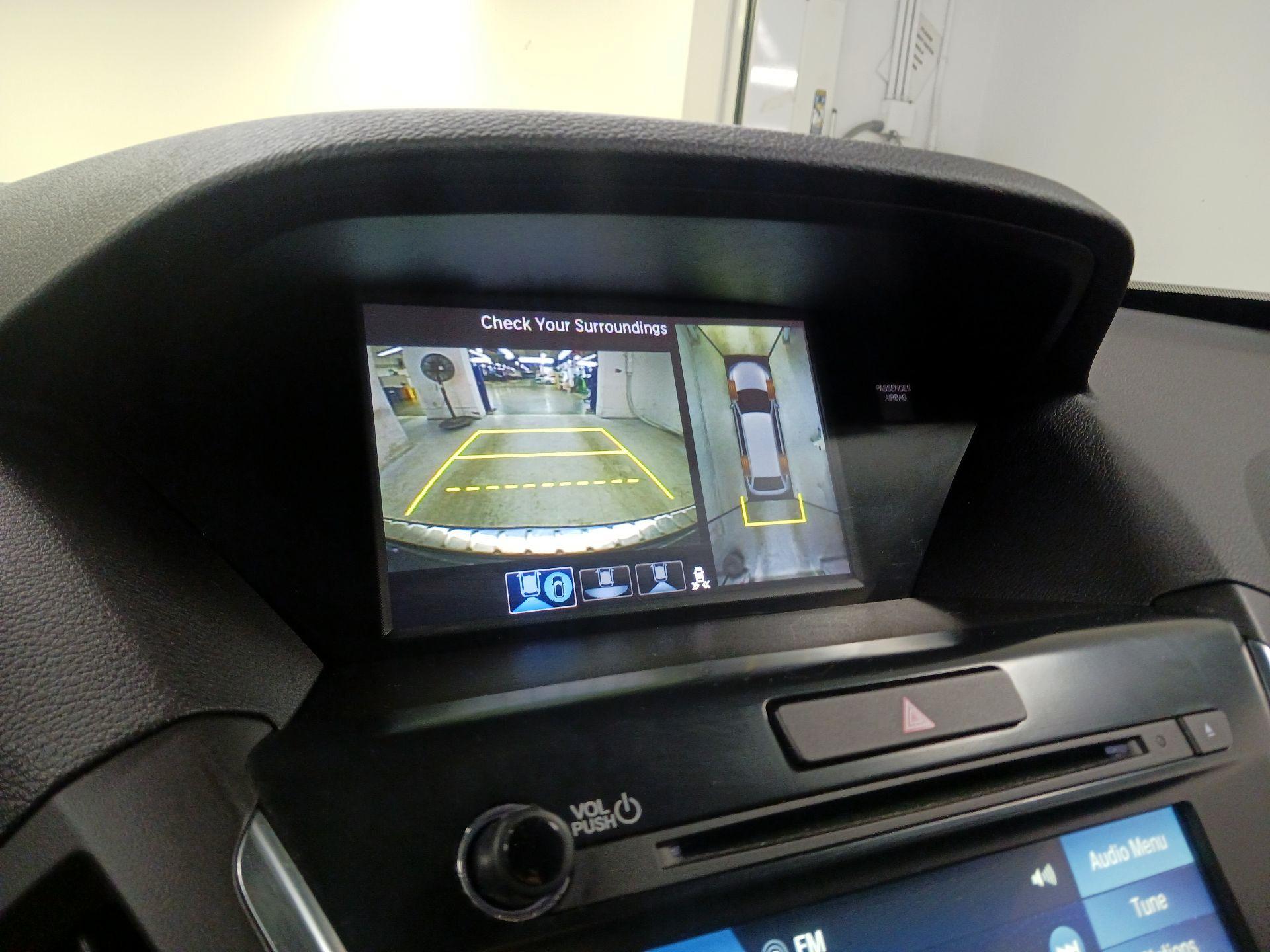 Thumbnail: 2019 Acura MDX - 15