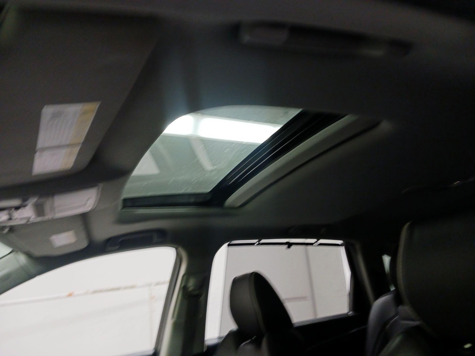 Thumbnail: 2019 Acura MDX - 20