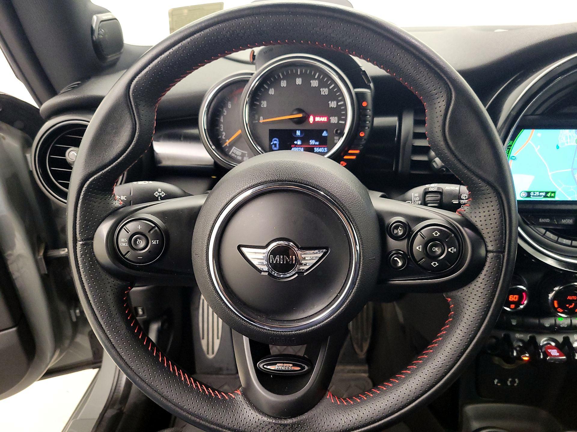 Thumbnail: 2016 MINI Cooper Hardtop - 10