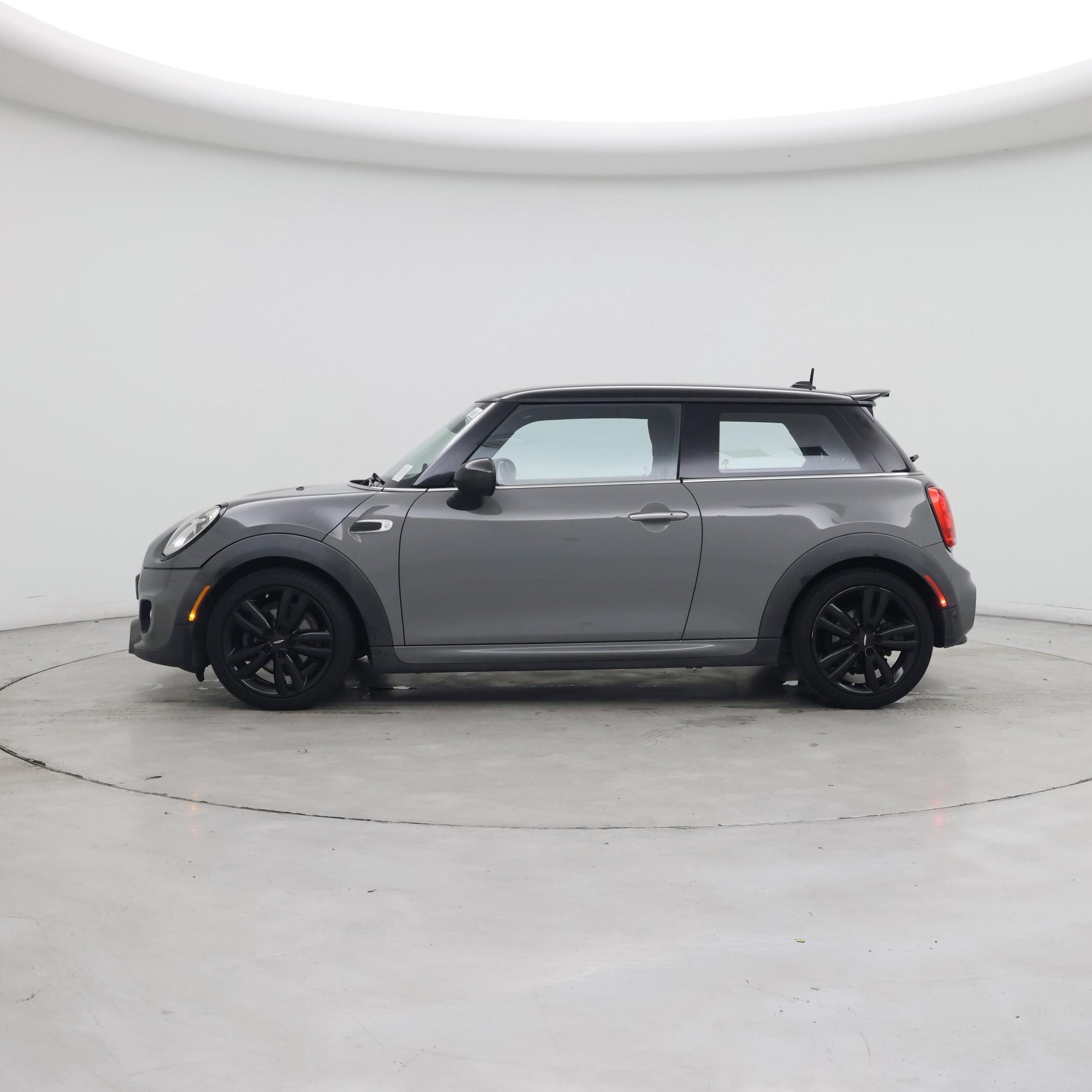 Thumbnail: 2016 MINI Cooper Hardtop - 3