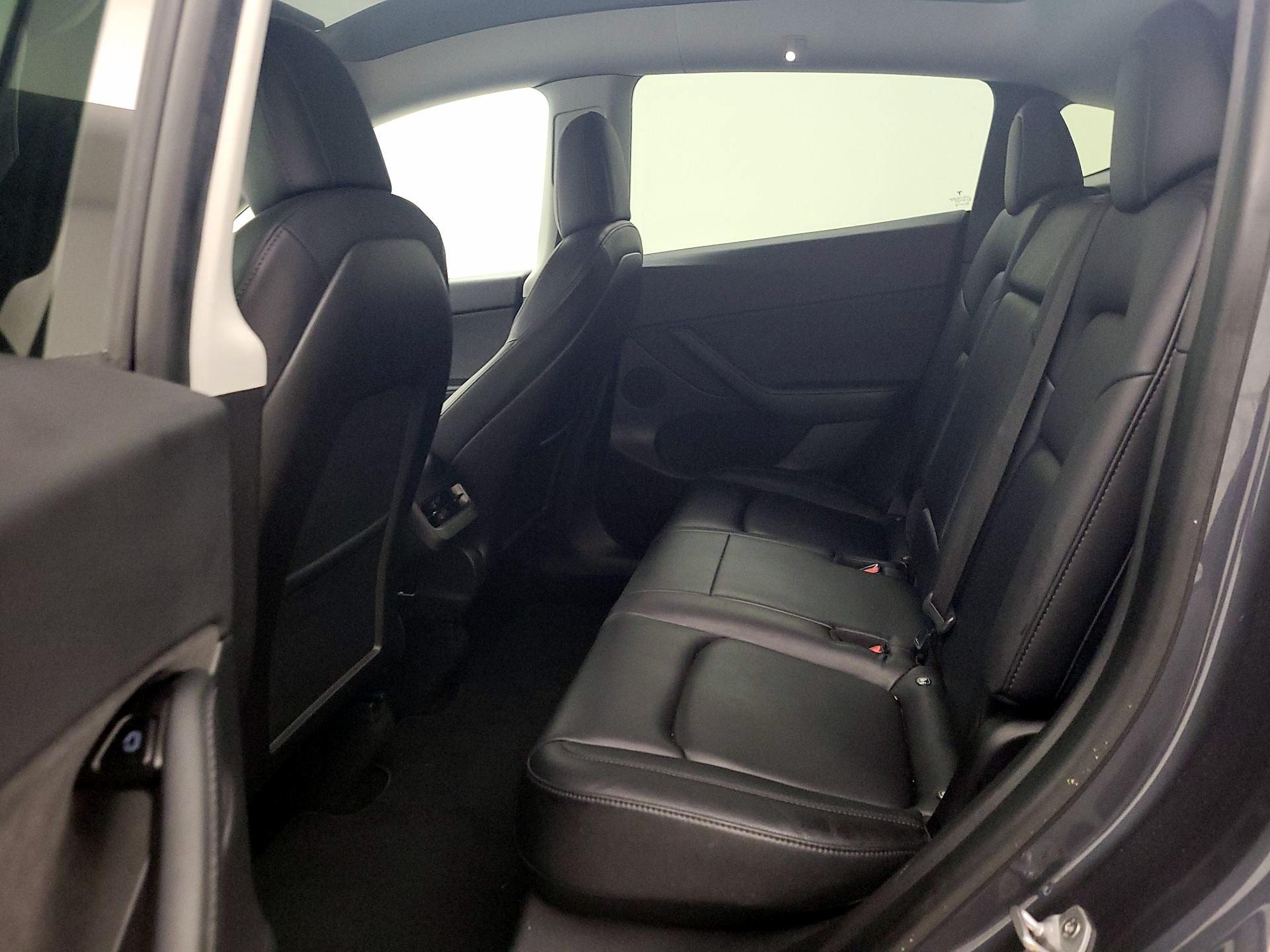 Thumbnail: 2021 Tesla Model Y - 17